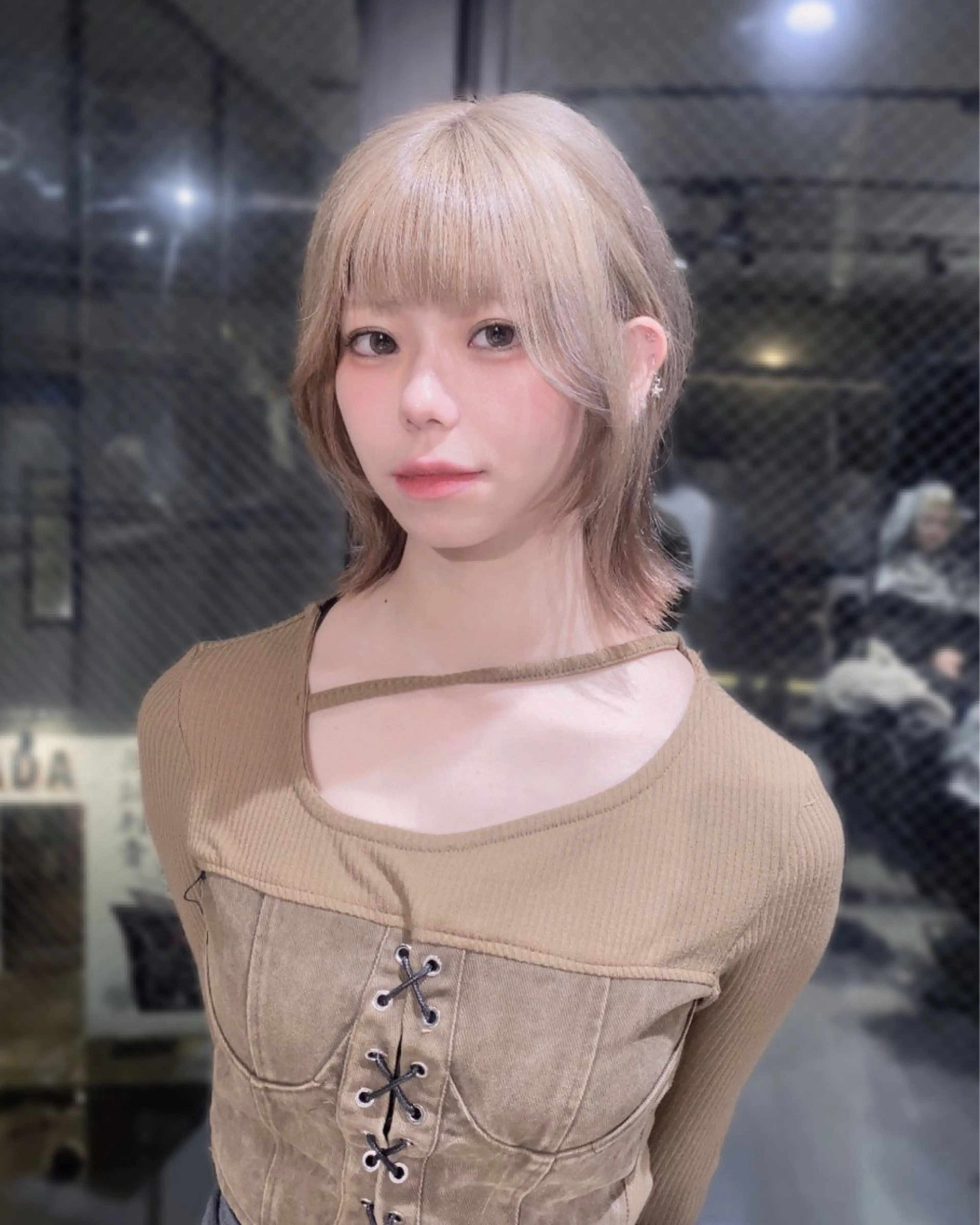 ミディアム カット ヘアカラー 葵 韓国オタク美容師 レイヤーカットのヘアスタイル