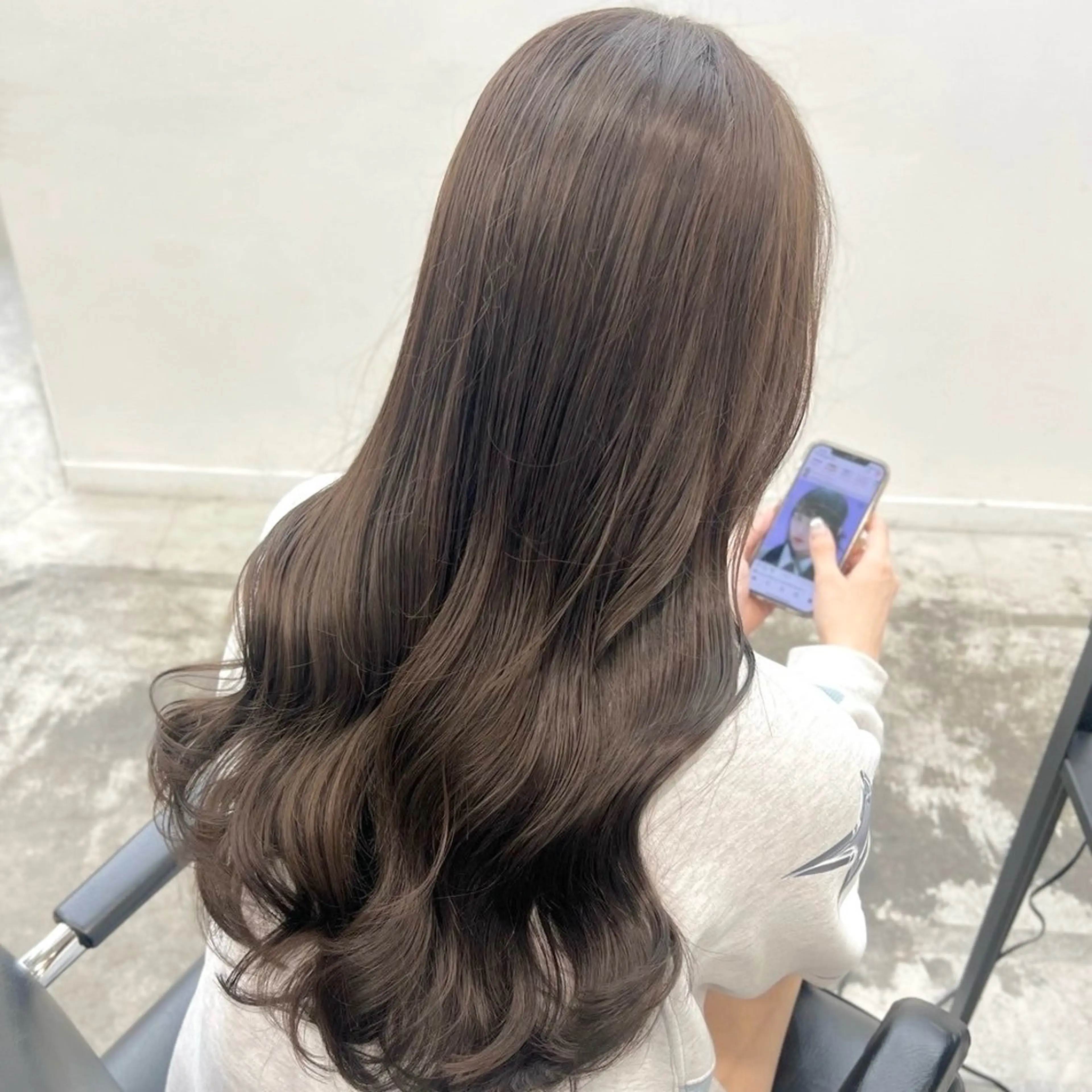 ロング カラー うる艶カラー /縮毛矯正✨レオンのヘアスタイル
