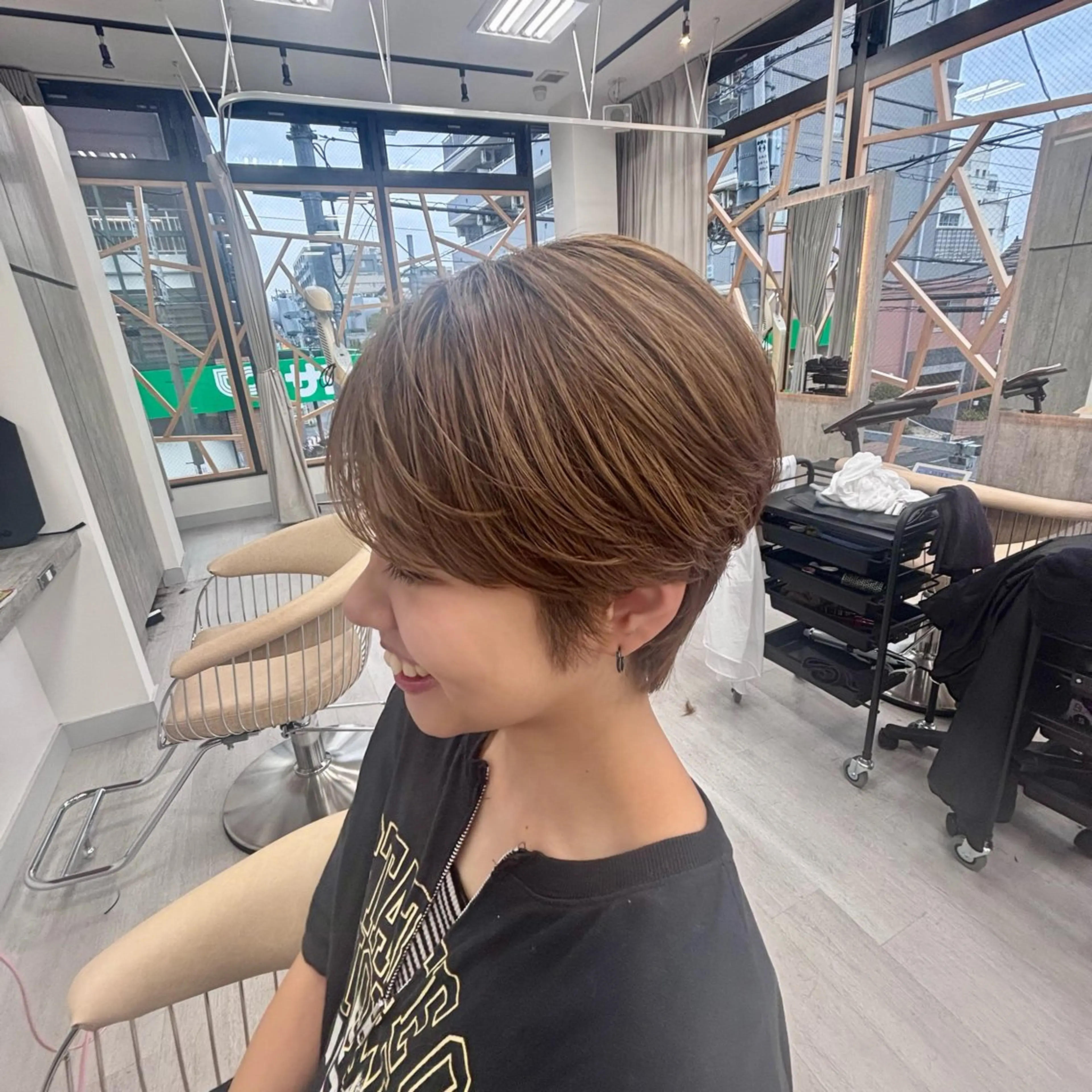 ショート カラー ショートヘア ミニモ限定価格！ ムウミのヘアスタイル