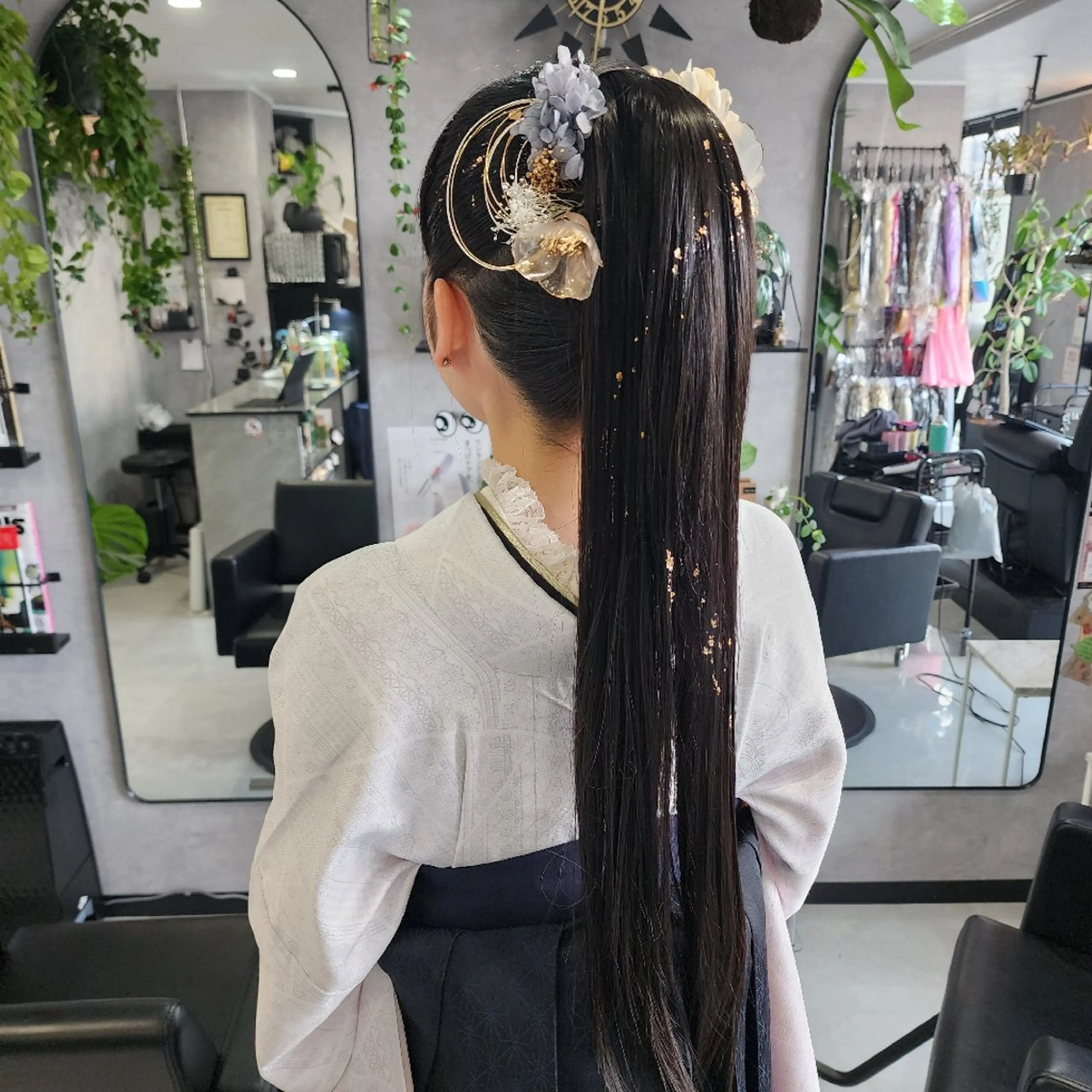 ヘアアレンジ 成人式 卒業式のヘアスタイル ESTELA... OHARA のヘアスタイル