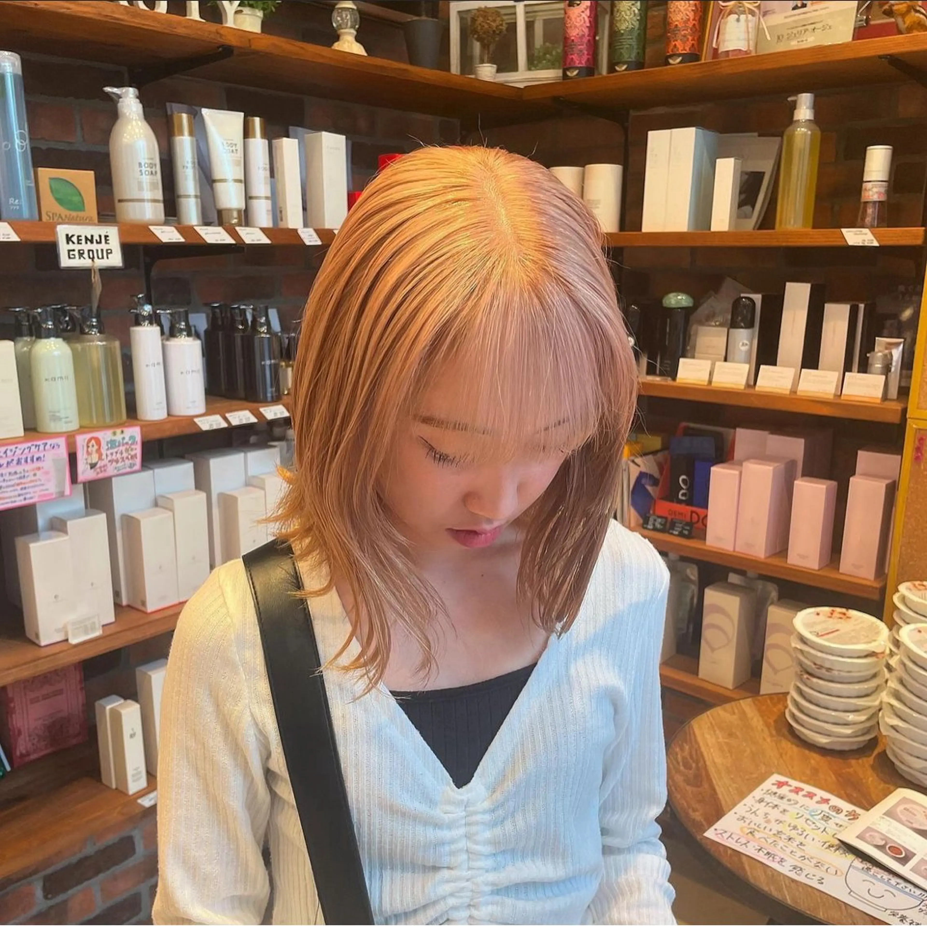 セミロング カラー 透明感ベージュ🎀 艶髪/レイヤー/AOのヘアスタイル
