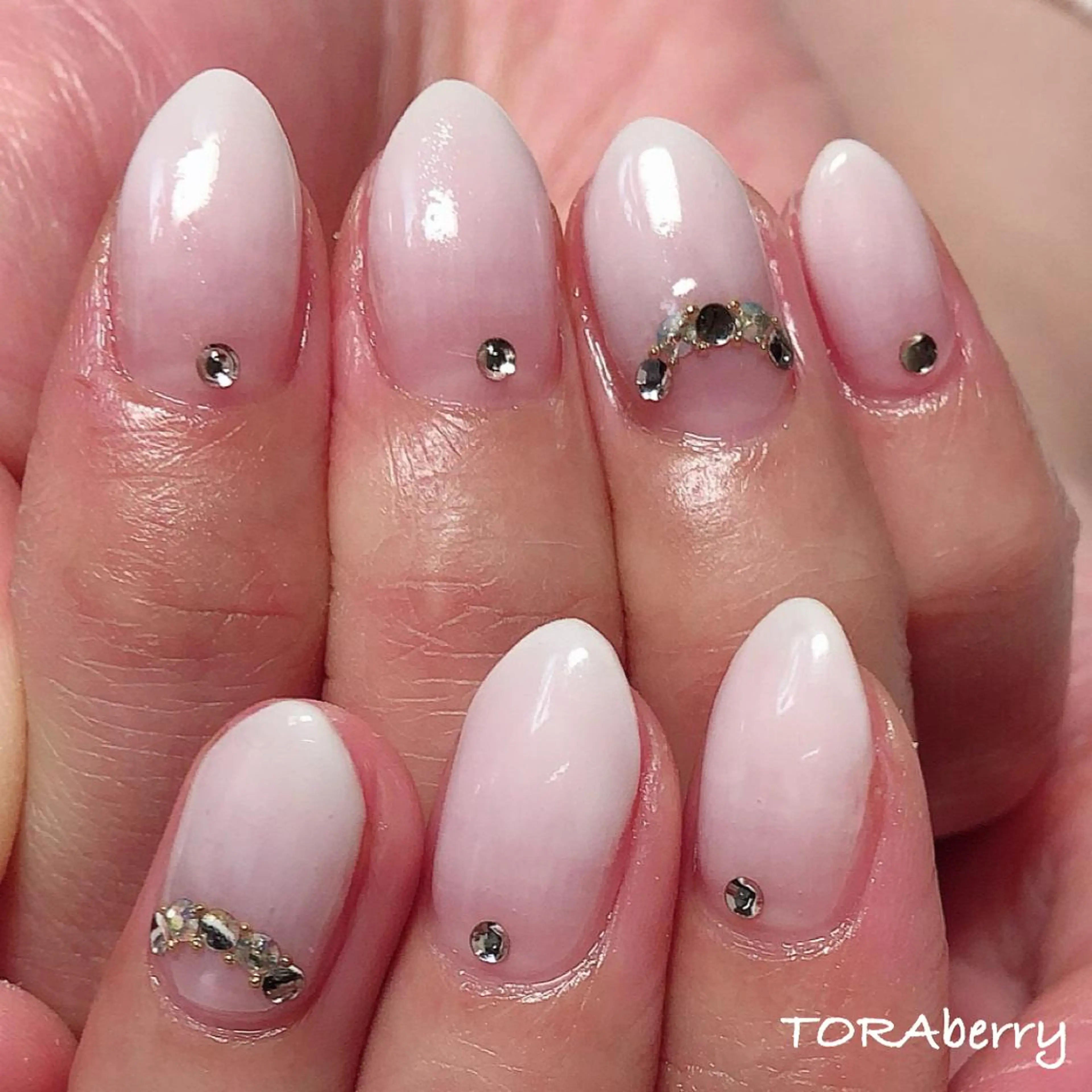 ネイル グラデーション ハンドネイル ネイリスト なつみのネイルデザイン