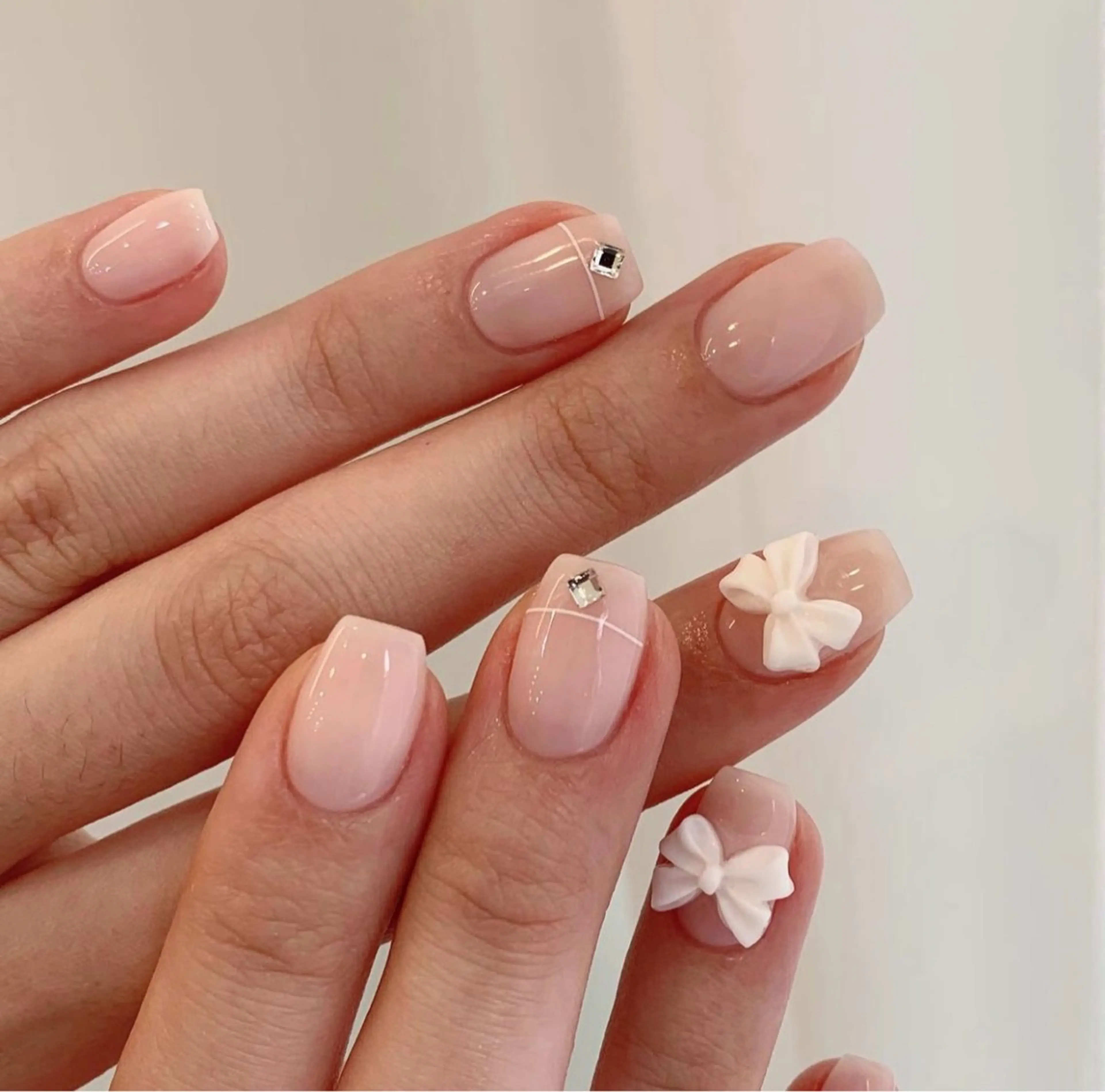 ネイル ハンドネイル ハンドケア UniqueNail 長さだし専門店のネイルデザイン