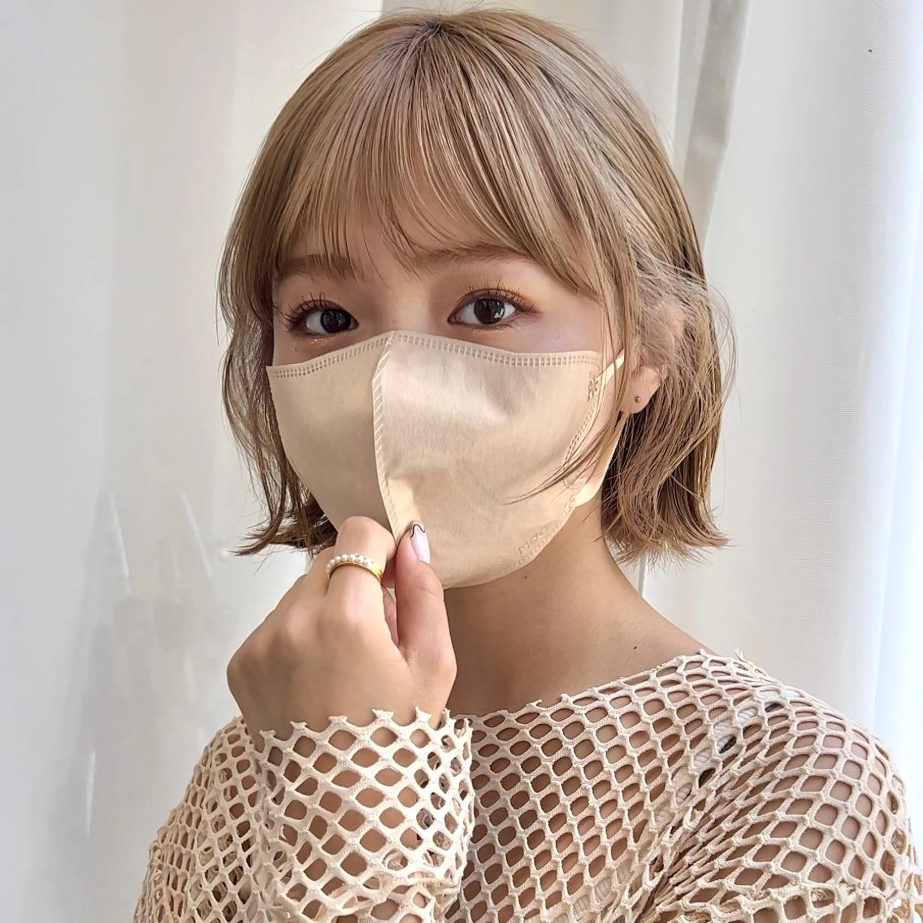 ショート カラー ベージュカラー 透明感カラー グレージュ ボブ カット 縮毛矯正 トリートメント レイヤー専門家 ダブルカラー修のヘアスタイル