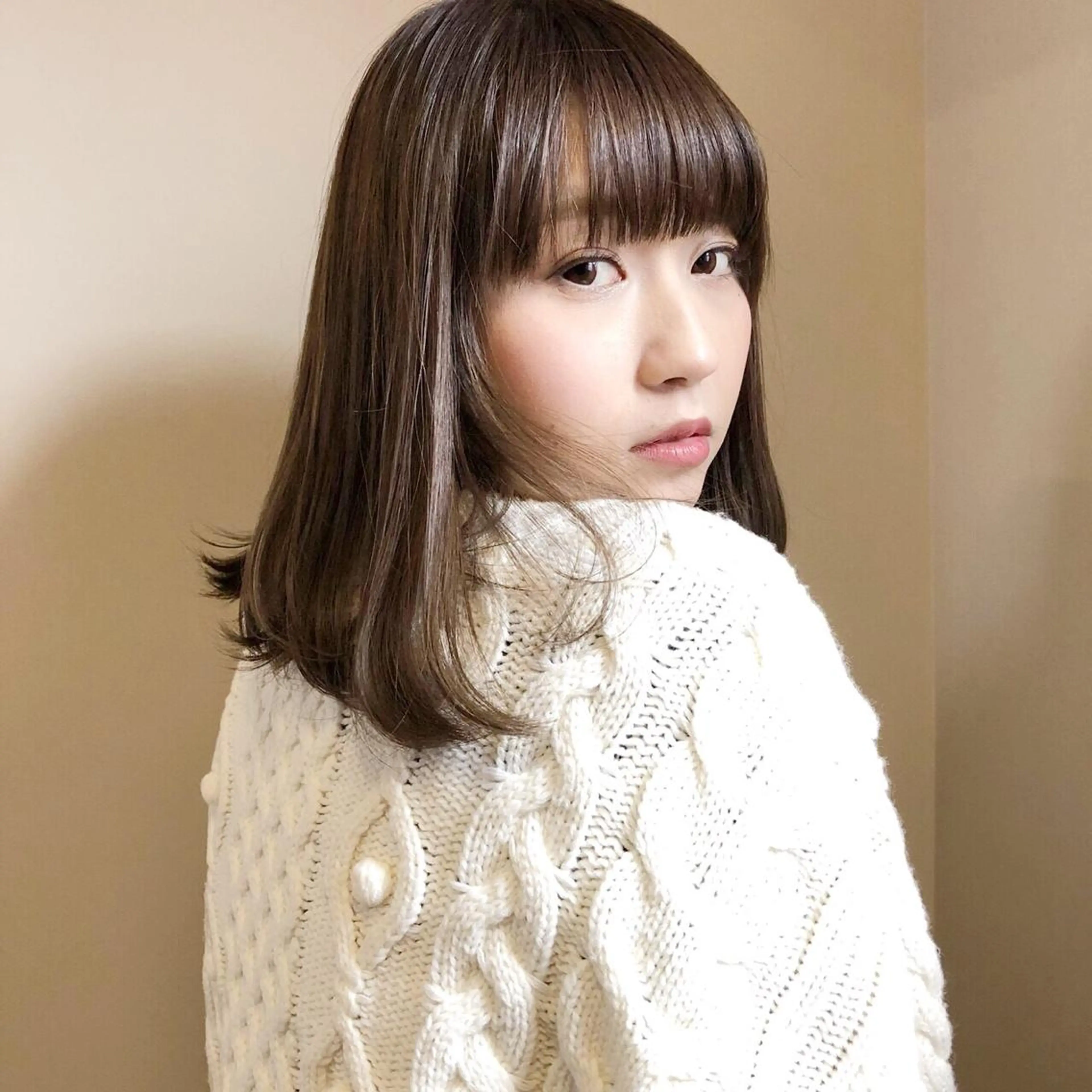 ミディアム カラー ブリーチ ダブルカラー トリートメント 薬院:今泉/上川美幸 小顔ボブ/暗髪カラーのヘアスタイル