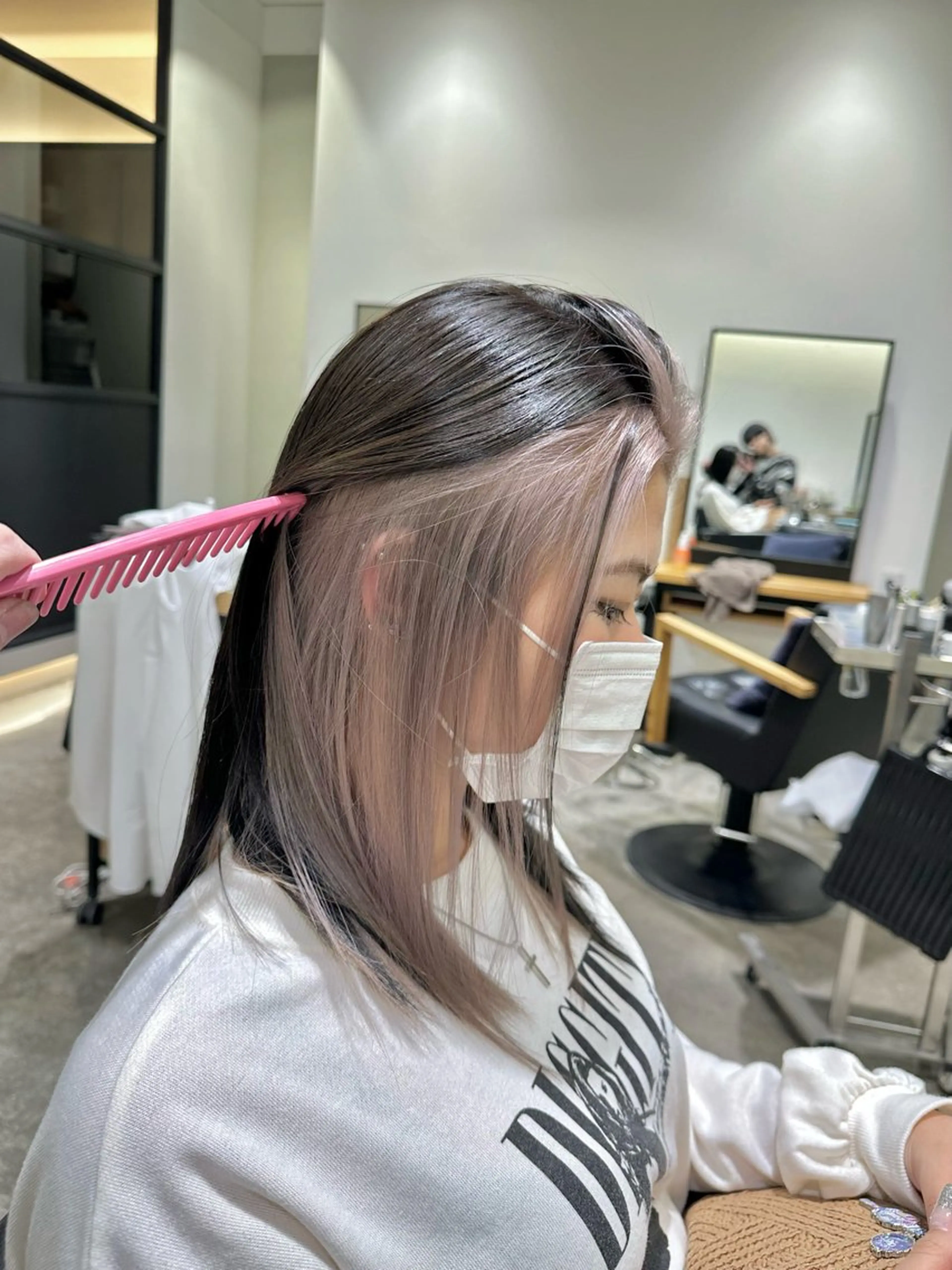 ミディアム カラー ヘアカラー 猪股 稜斗のヘアスタイル