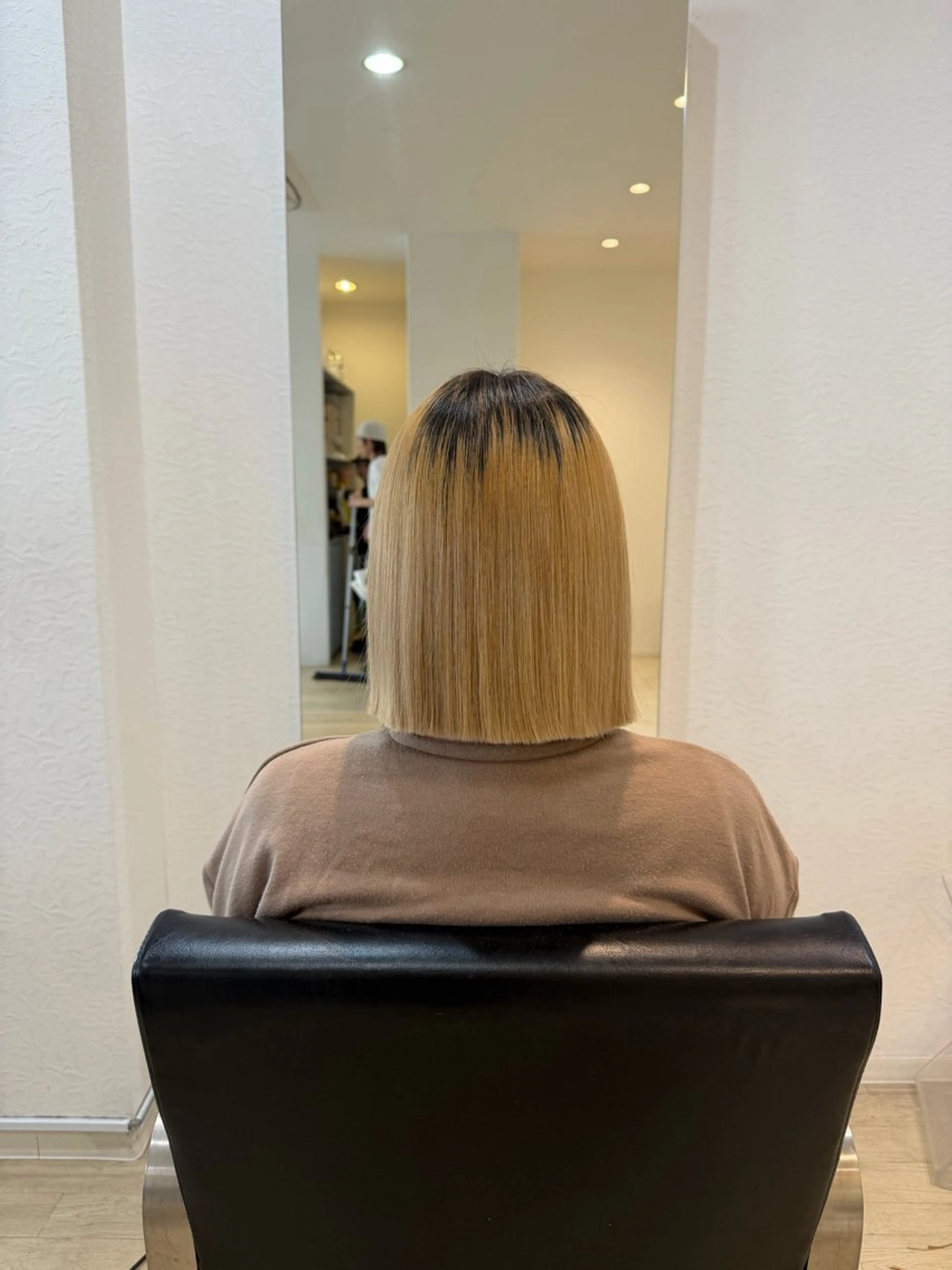 ミディアム TIDEHAIR 悠愛のヘアスタイル