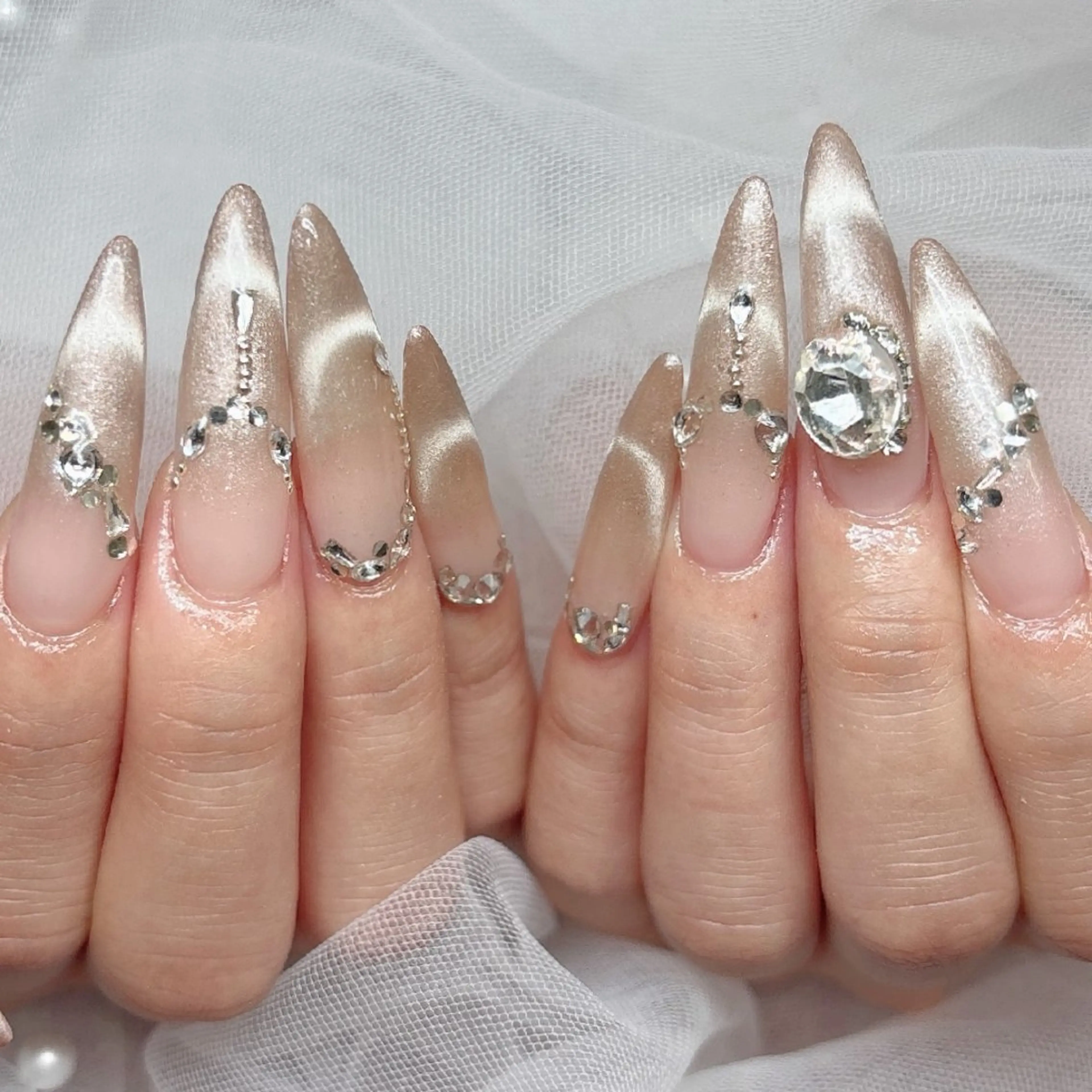 ネイル アートネイル 長さ出し グラデーション マグネットネイル ストーンネイル ハンドネイル ハンドケア 心斎橋Salon Epokkuのネイルデザイン