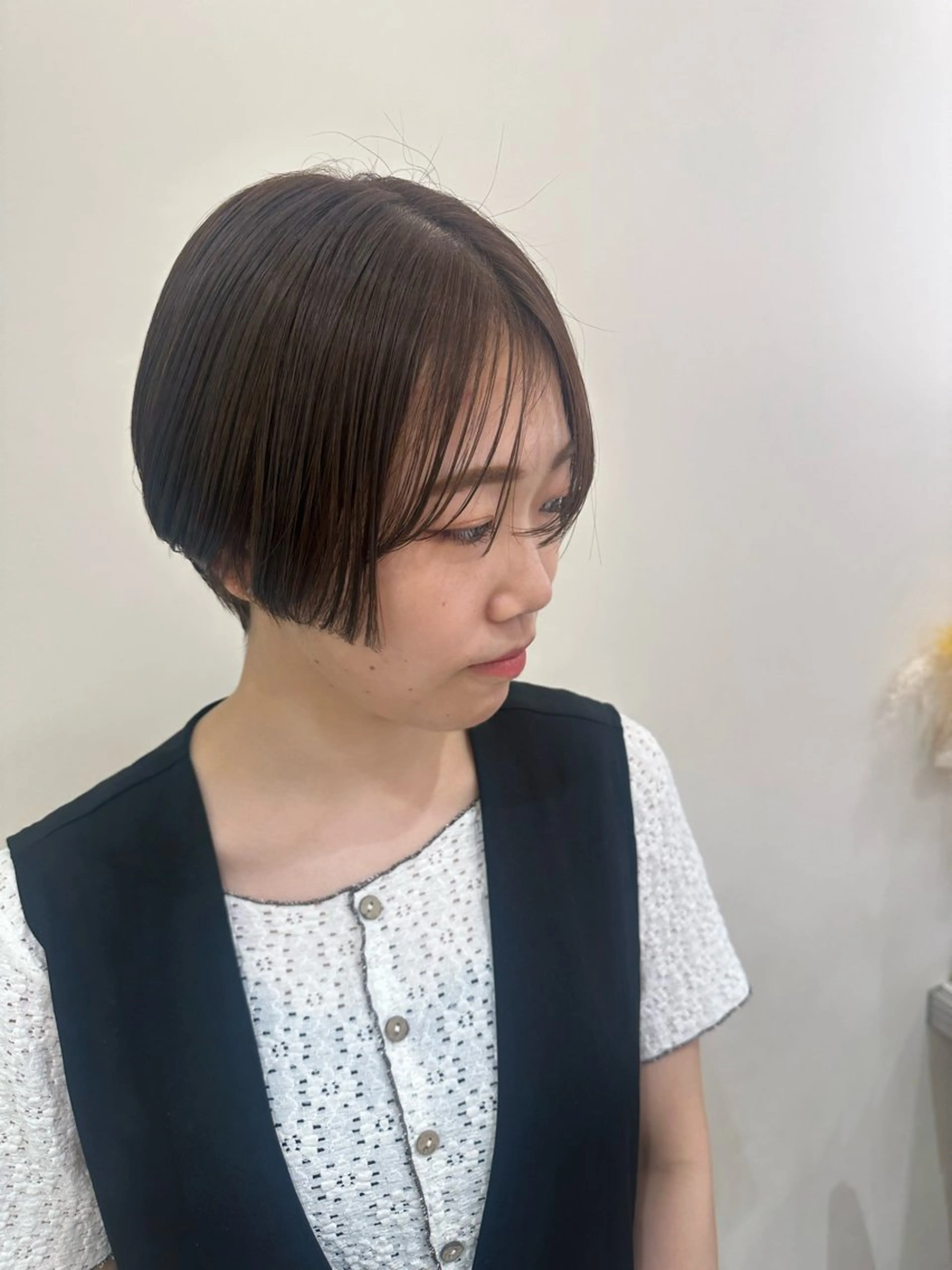 ショート カラー ヘアアレンジ タイトボブ個性派カラ ーAKANEのヘアスタイル