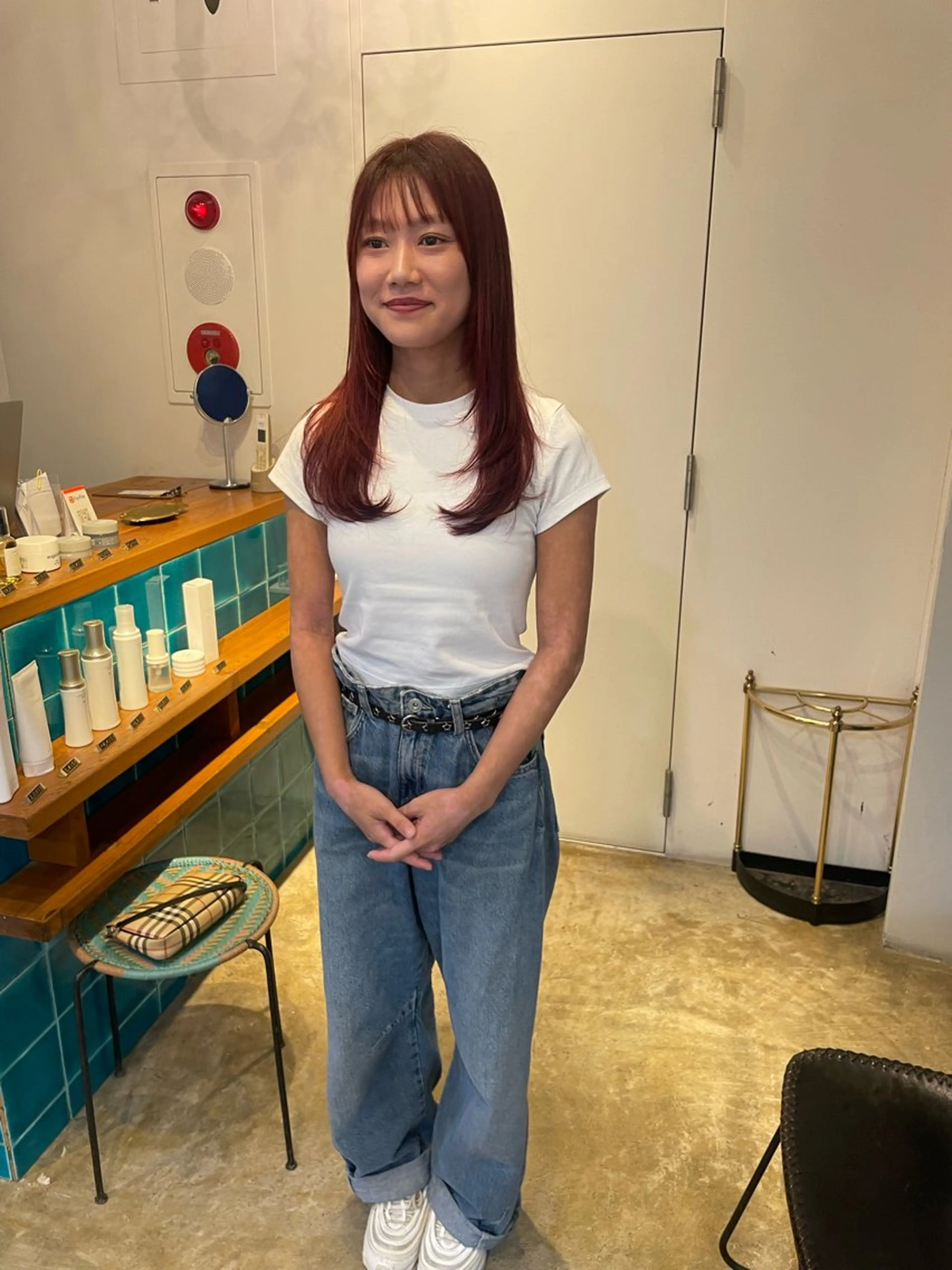 セミロング カラー レッドカラー カット ヘアカラー トリートメント MIOベージュカラー 柔らかいカラーのヘアスタイル