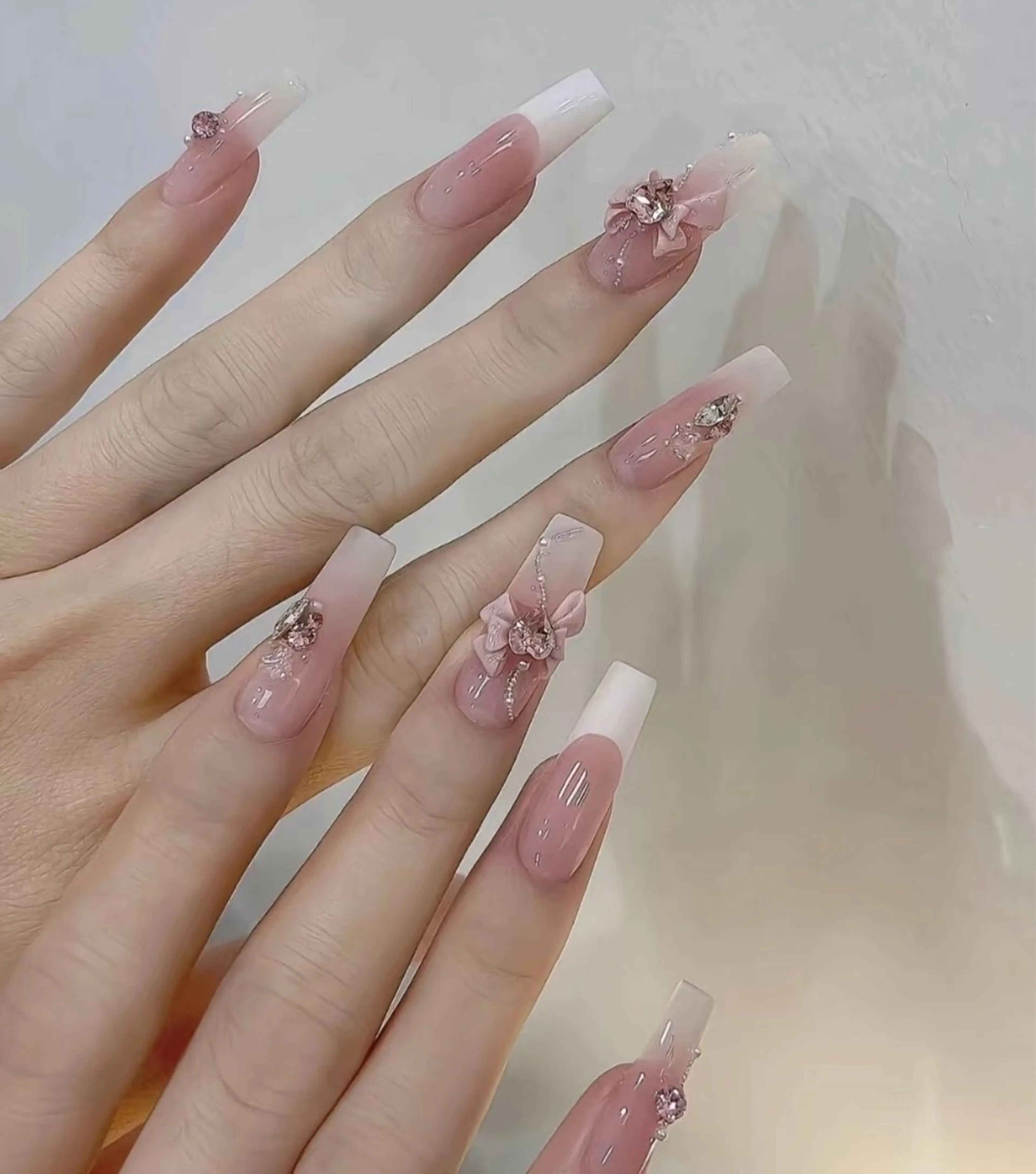 ネイル トータルビューティー サロンワンダーのマツエク・マツパデザイン