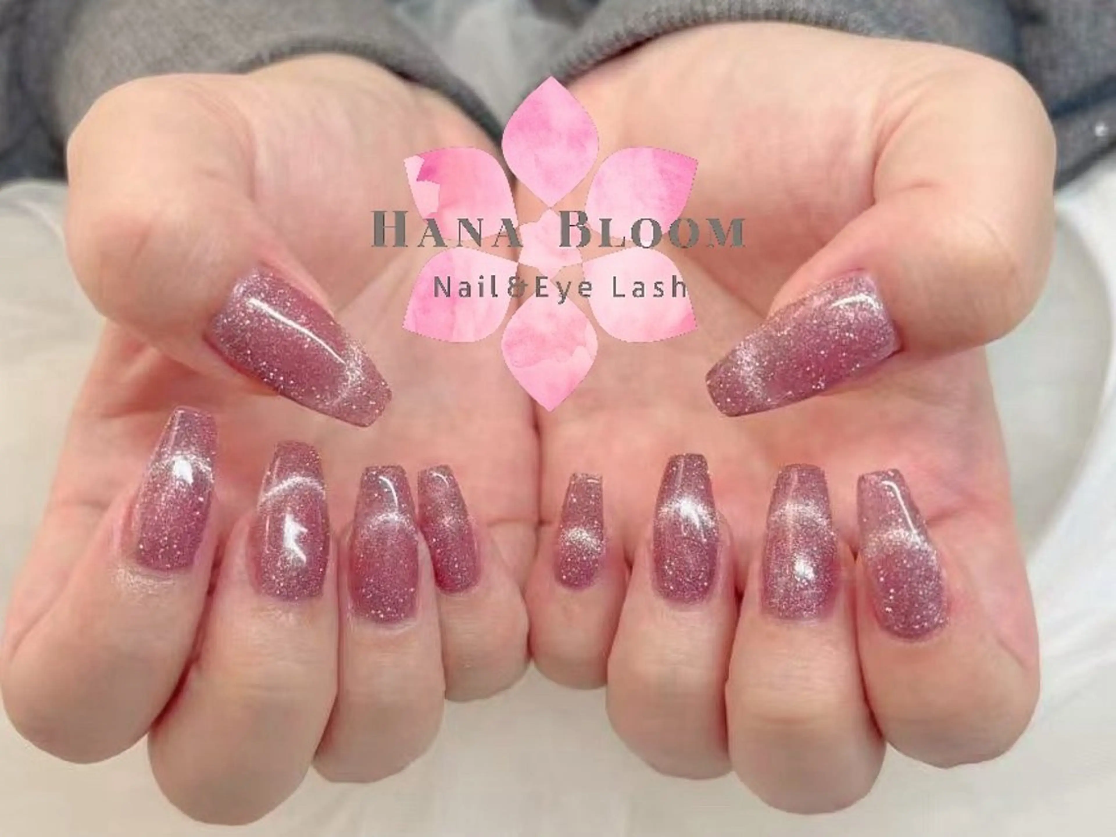 ネイル フレンチネイル ジェルネイル グラデーション ラメ(グリッター) マグネットネイル ハンドネイル ハンドケア Hana Bloom Nail Salonのネイルデザイン