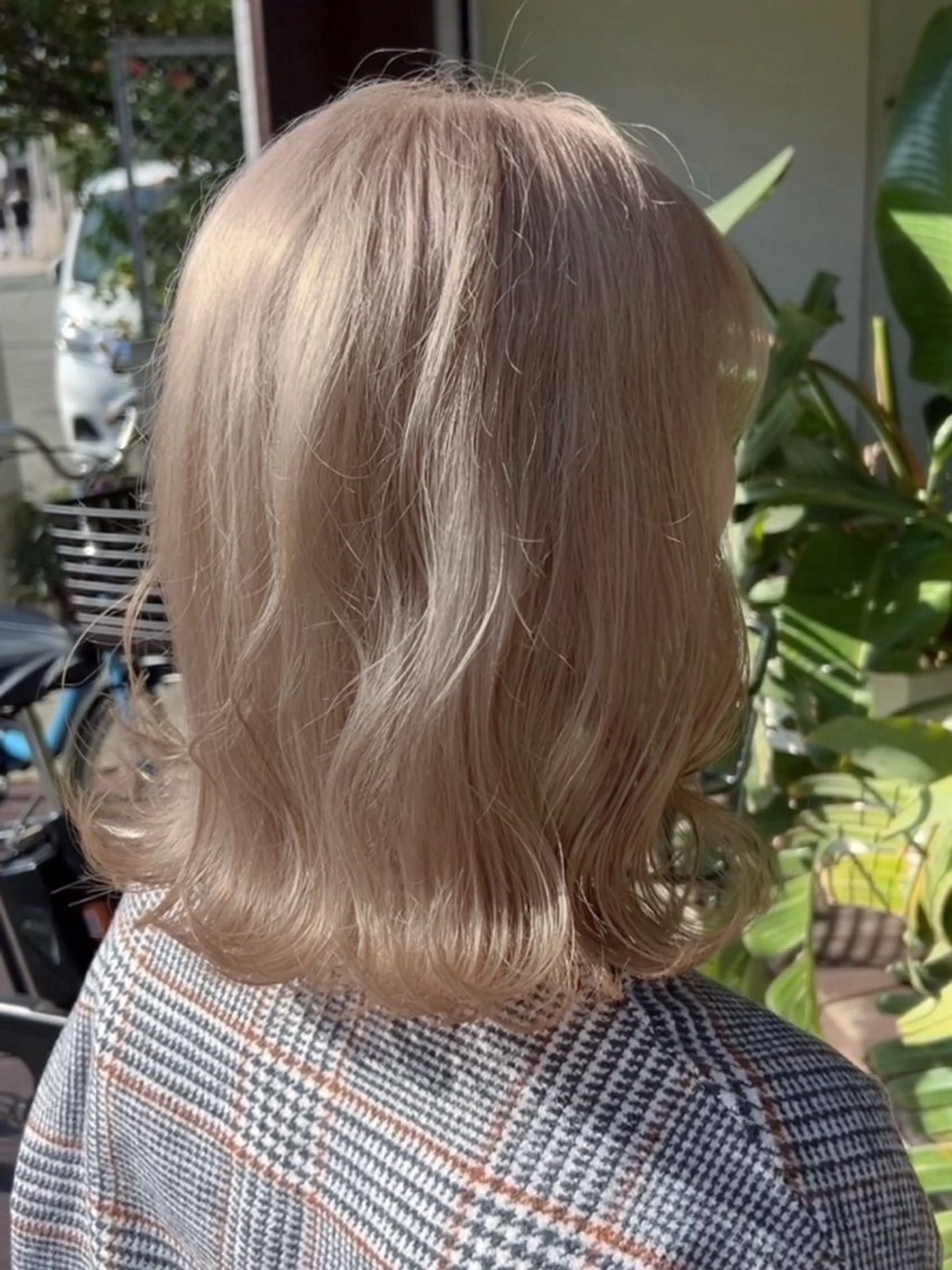 ミディアム カラー ミディアムパーマ アッシュ ベージュカラー 黒髪 ブリーチ ブリーチ／透明感 北島らむなのヘアスタイル