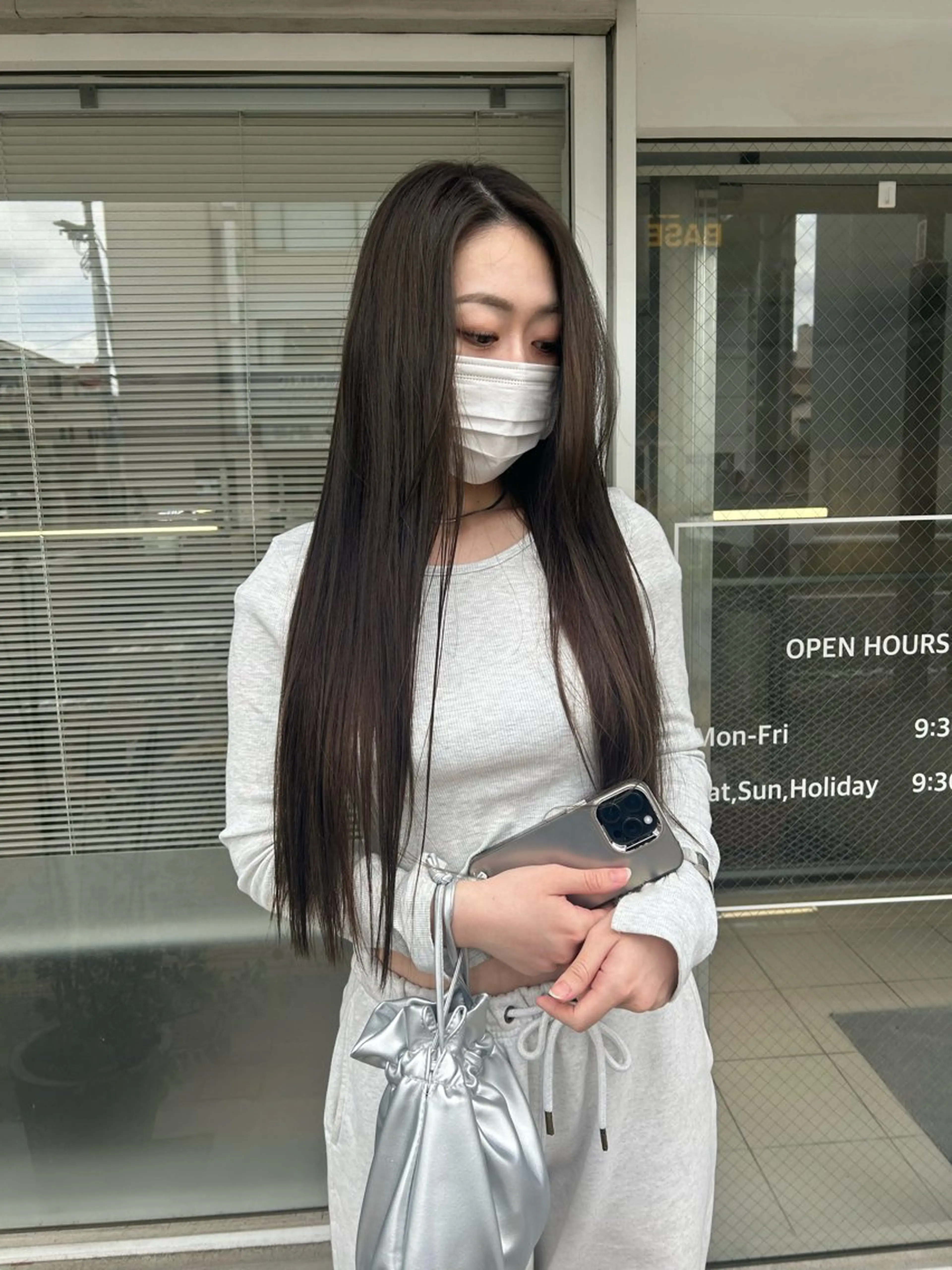 ロング カラー ブリーチ グレージュ ブリーチなしカラー カット ヘアカラー トリートメント 透明感カラー🫧 nanohaのヘアスタイル