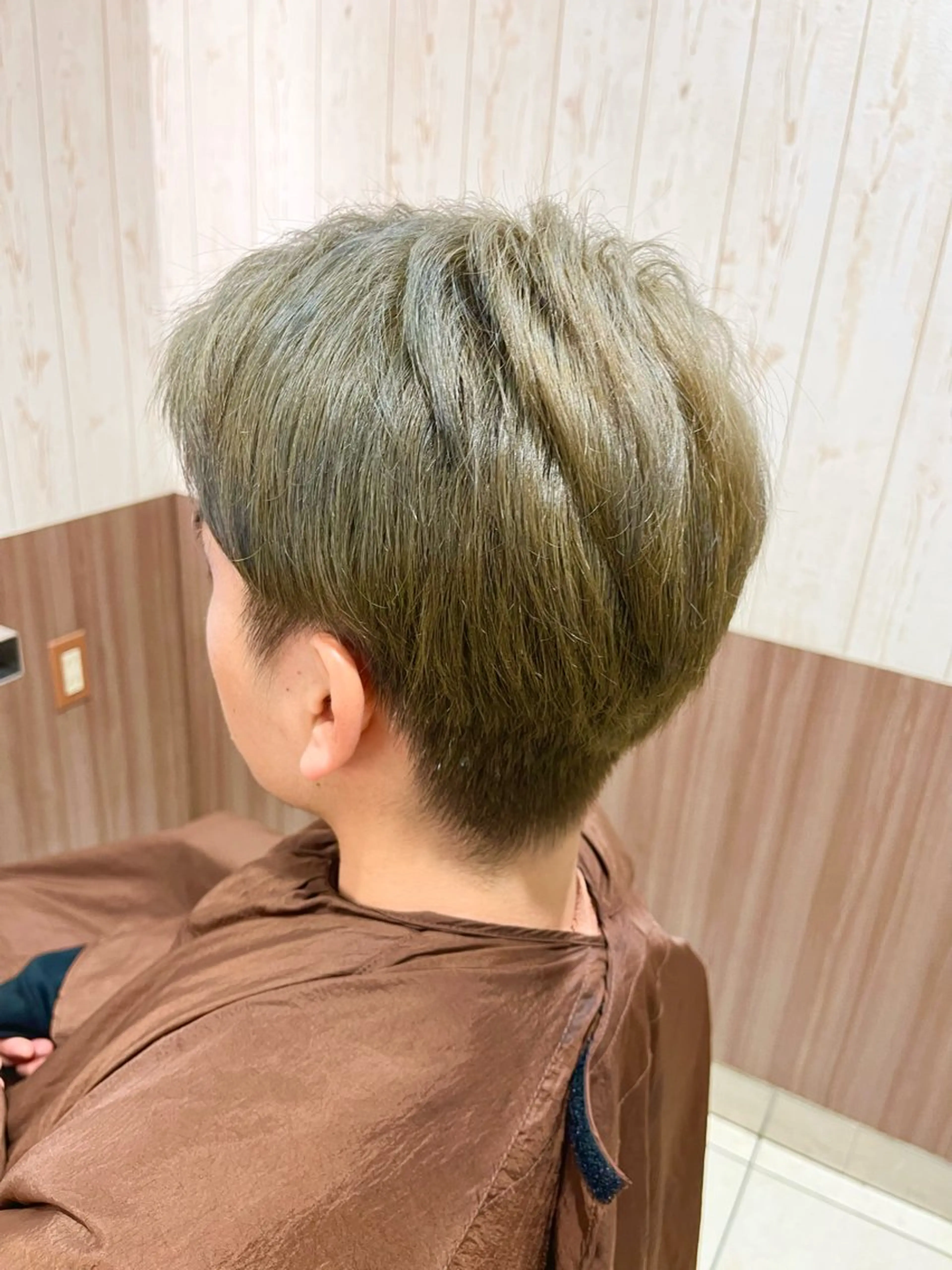 カラー メンズ EARTH天満橋店 橋本瞬/ヘアカラーのヘアスタイル