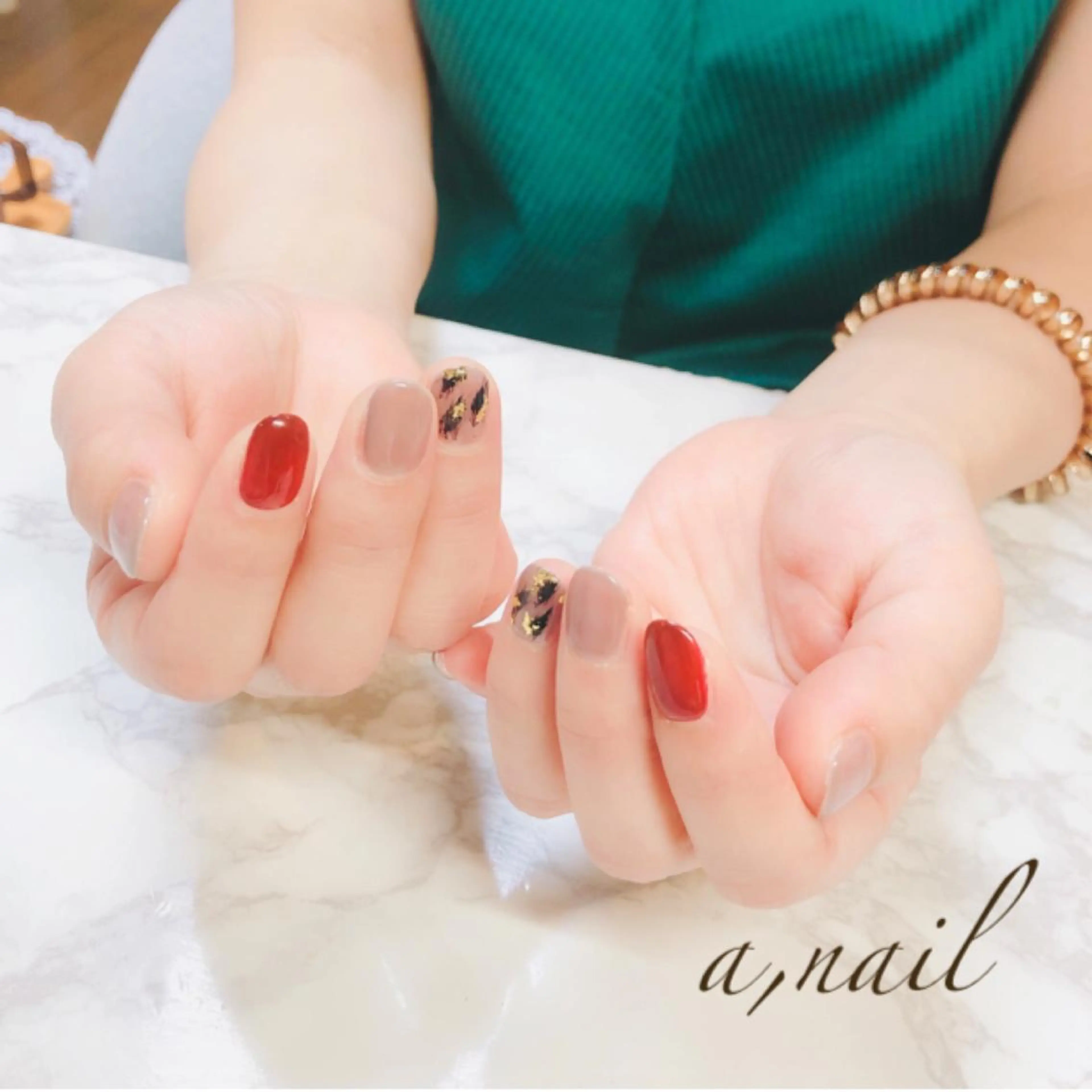 ネイル アニマル柄 フットネイル ジェルネイル グラデーション オフィスネイル ハンドネイル ネイルサロン エーネイルのネイルデザイン