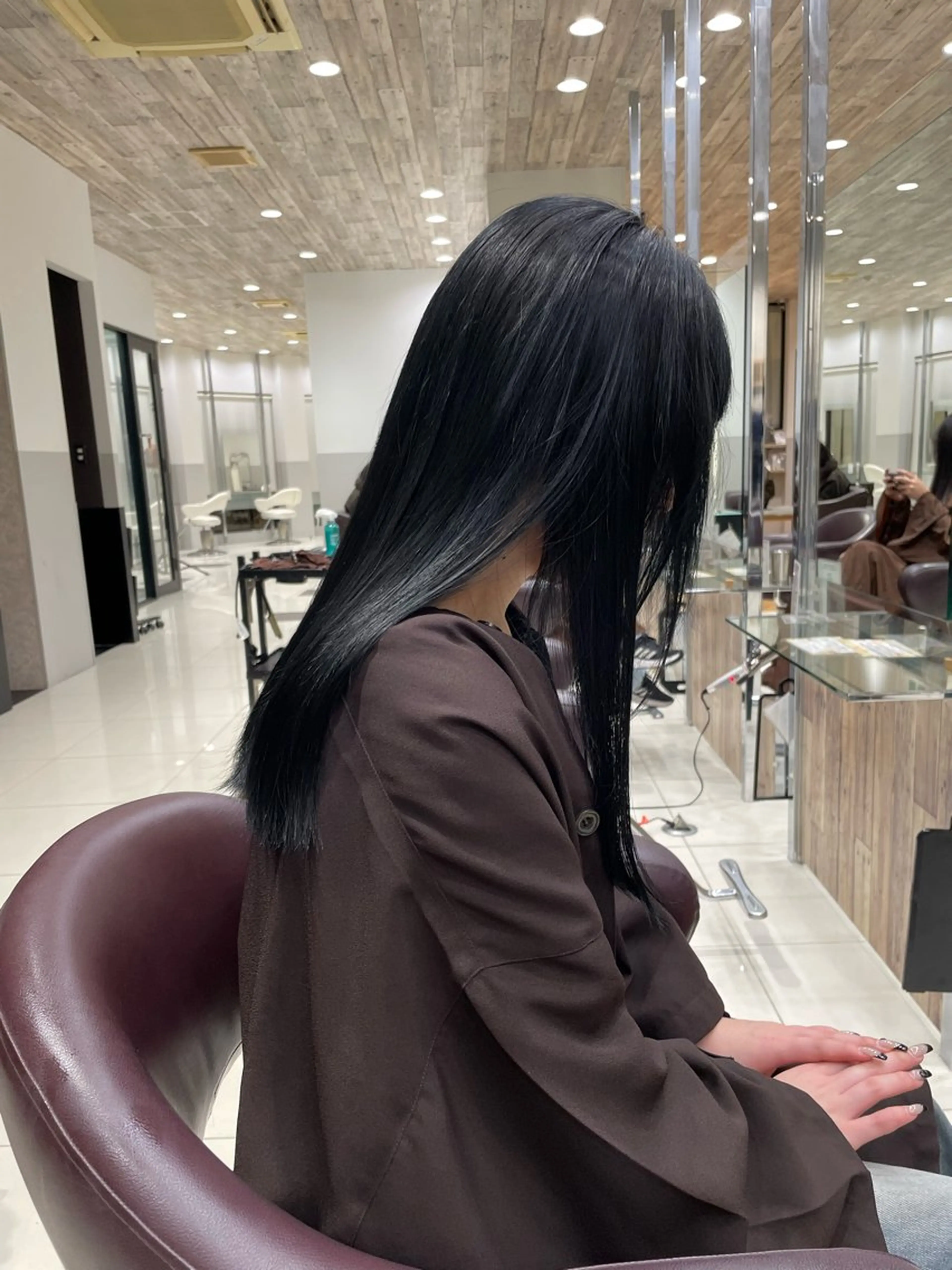 ロング カラー ヘアカラー トリートメント 坂詰 空のヘアスタイル