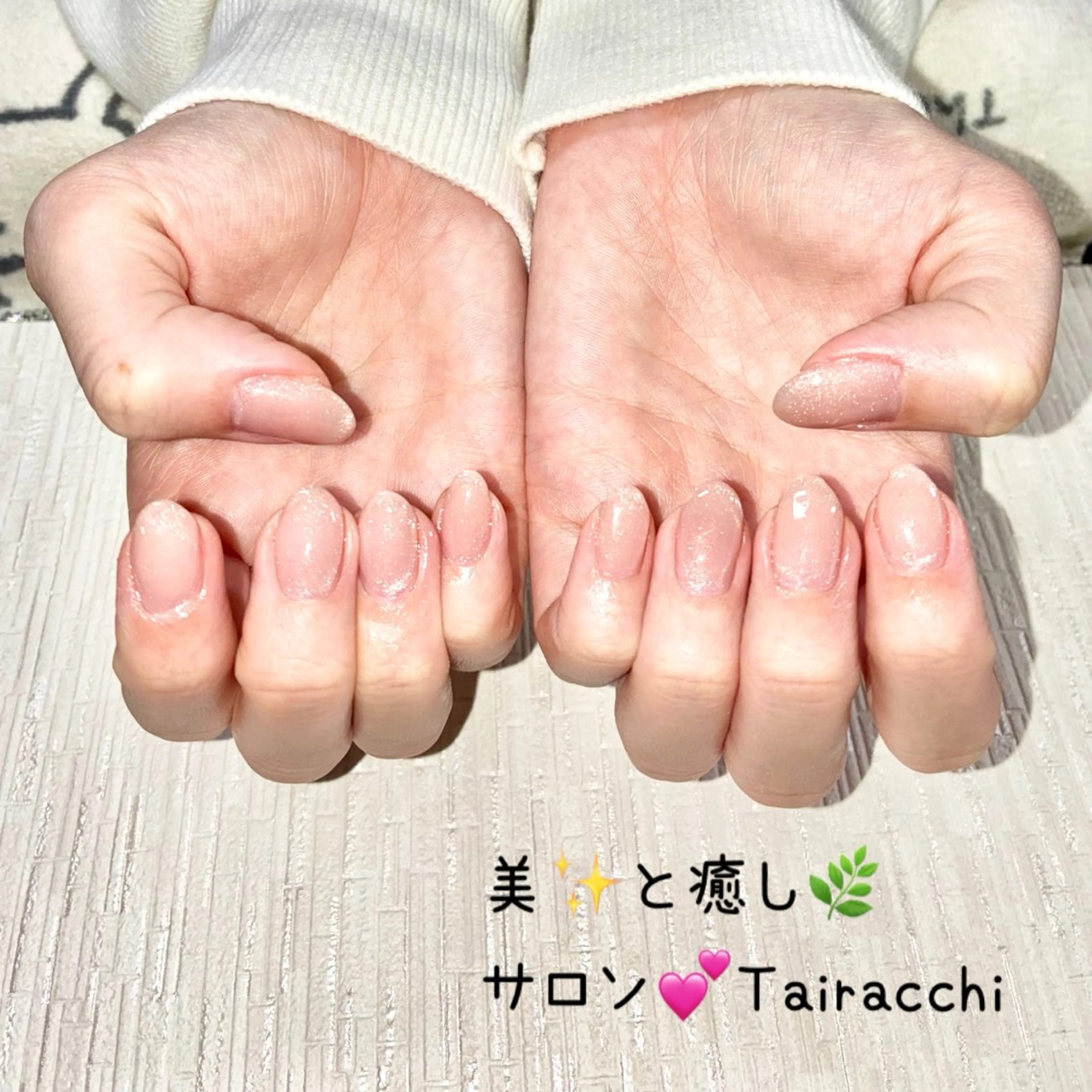 ネイル マグネットネイル ピンク ピンクベージュ ホワイト ハンドネイル Tairacchi ﾀｲﾗｯﾁのエステ・リラクイメージ