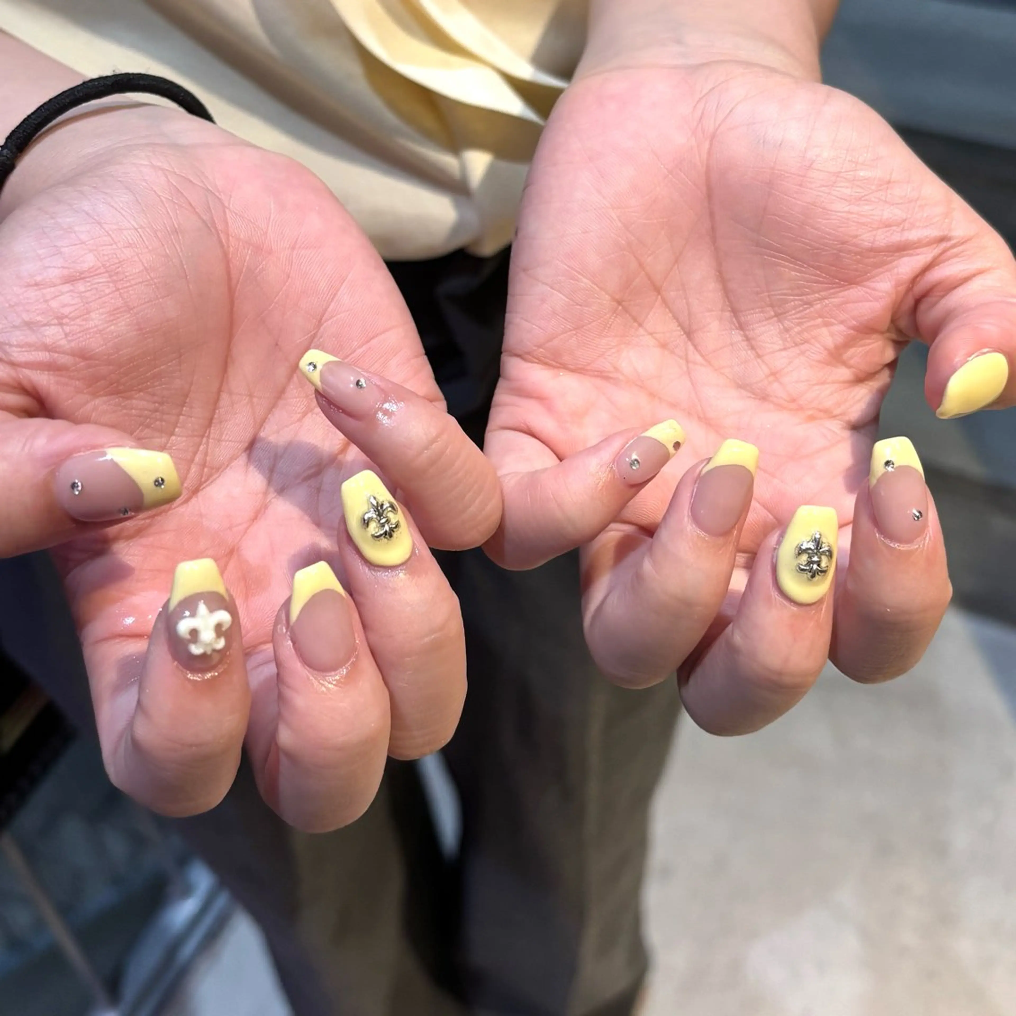 ネイル ハンドネイル 🦋WOLTOKYO 🦋shizukuのネイルデザイン