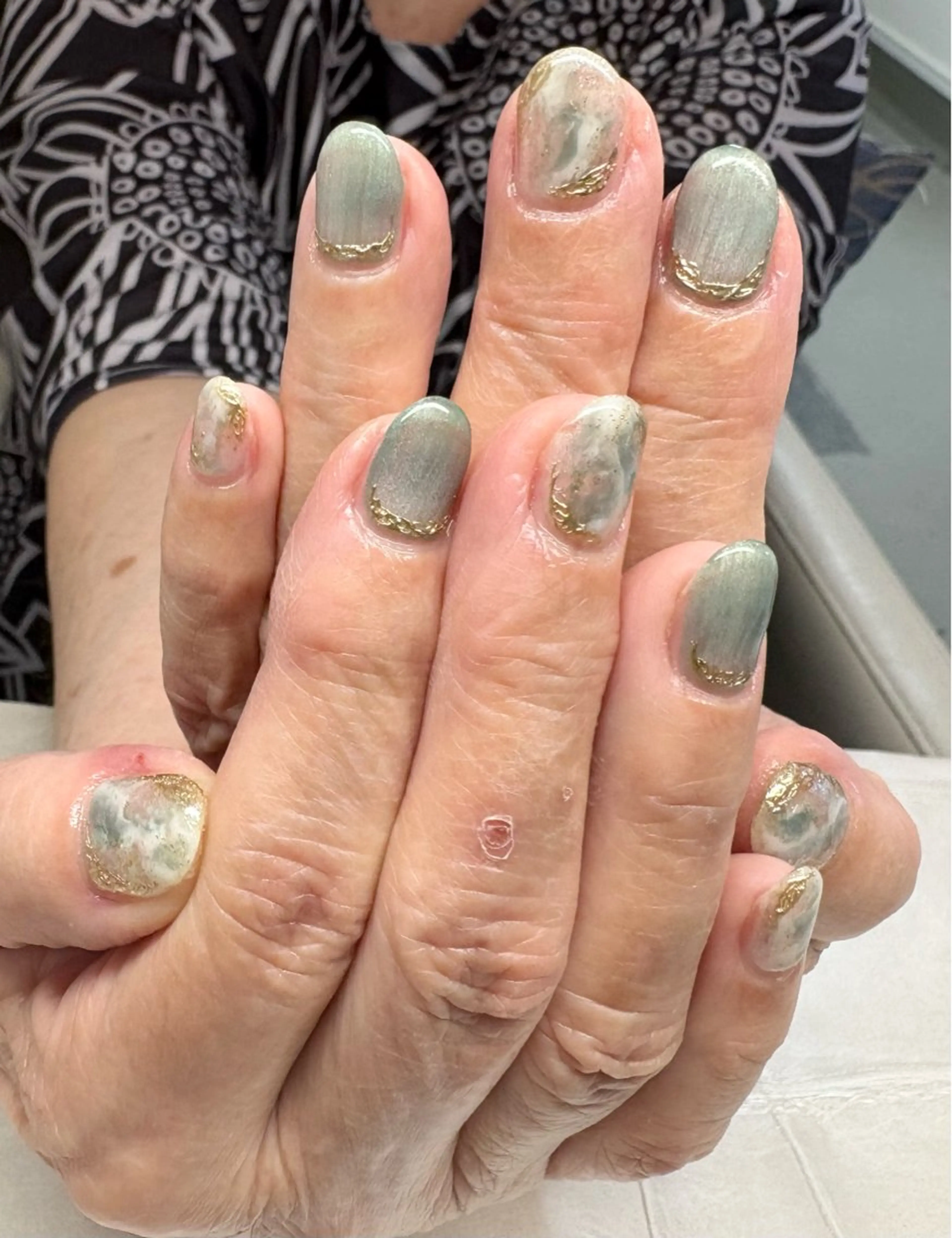 ネイル 岩本 祐子のネイルデザイン