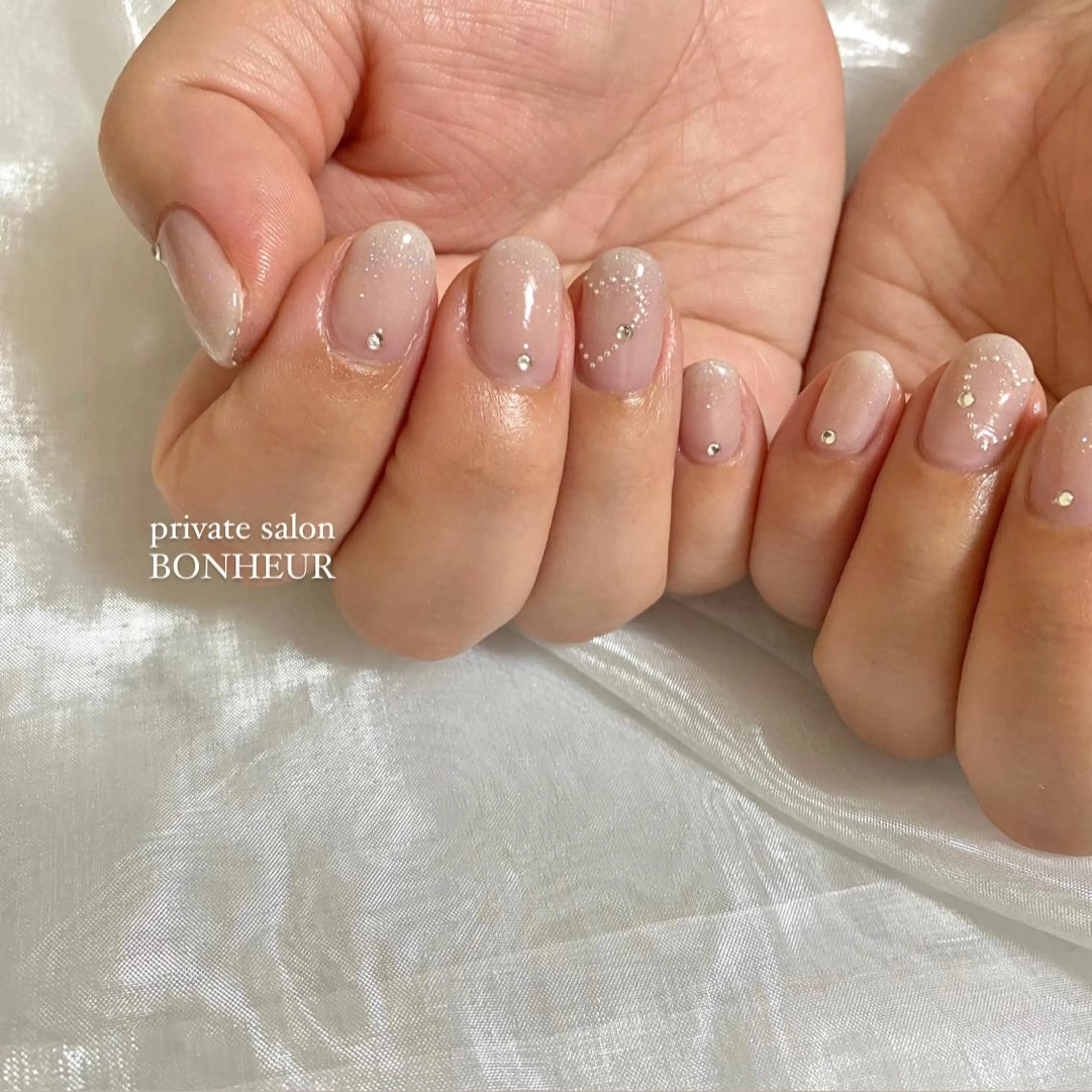 ネイル ハンドネイル BONHEUR Annaのネイルデザイン