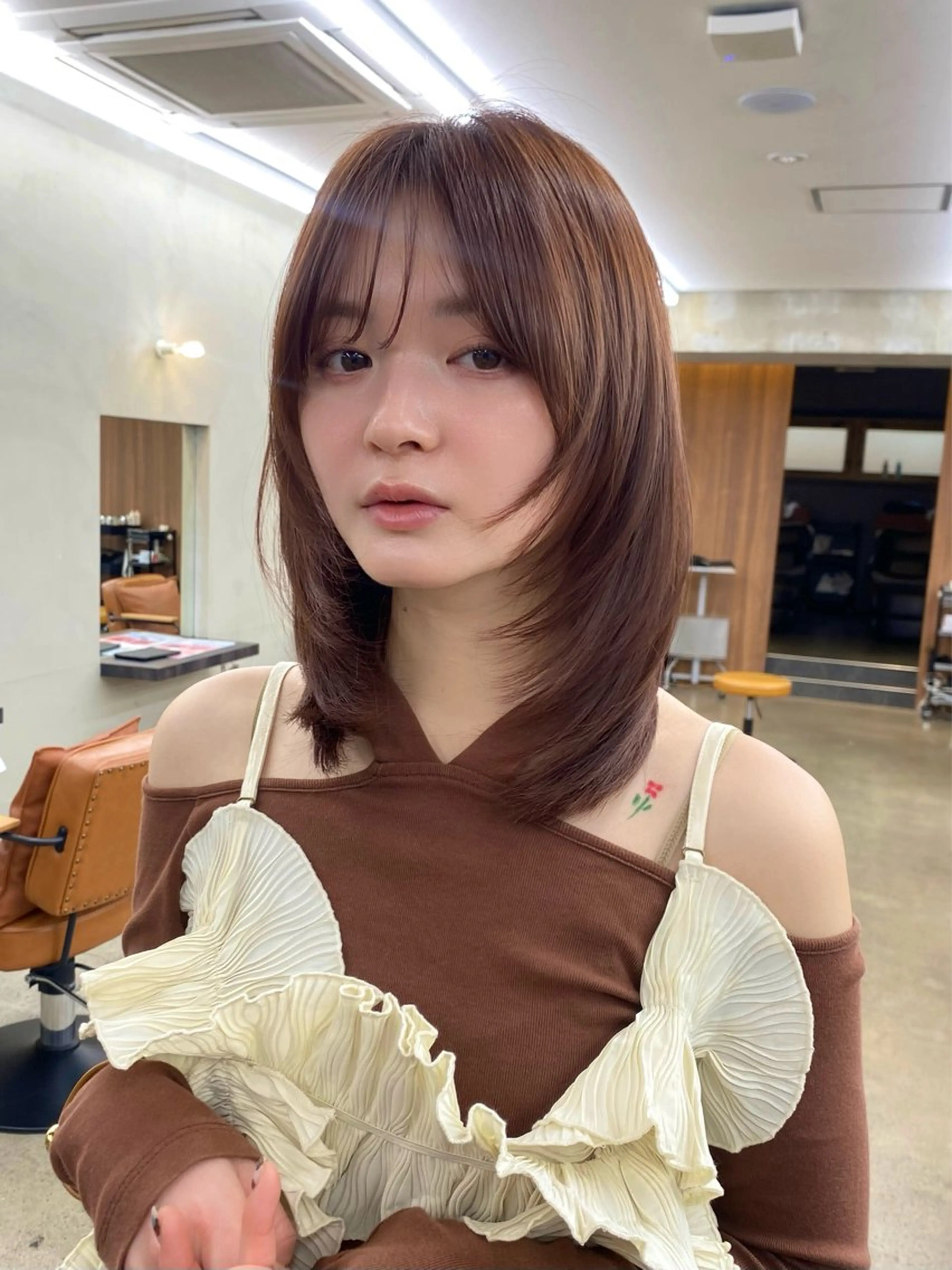 ミディアム カラー 似合わせカット カット ヘアカラー トリートメント shiori/暖色/ レイヤー/似合わせのヘアスタイル
