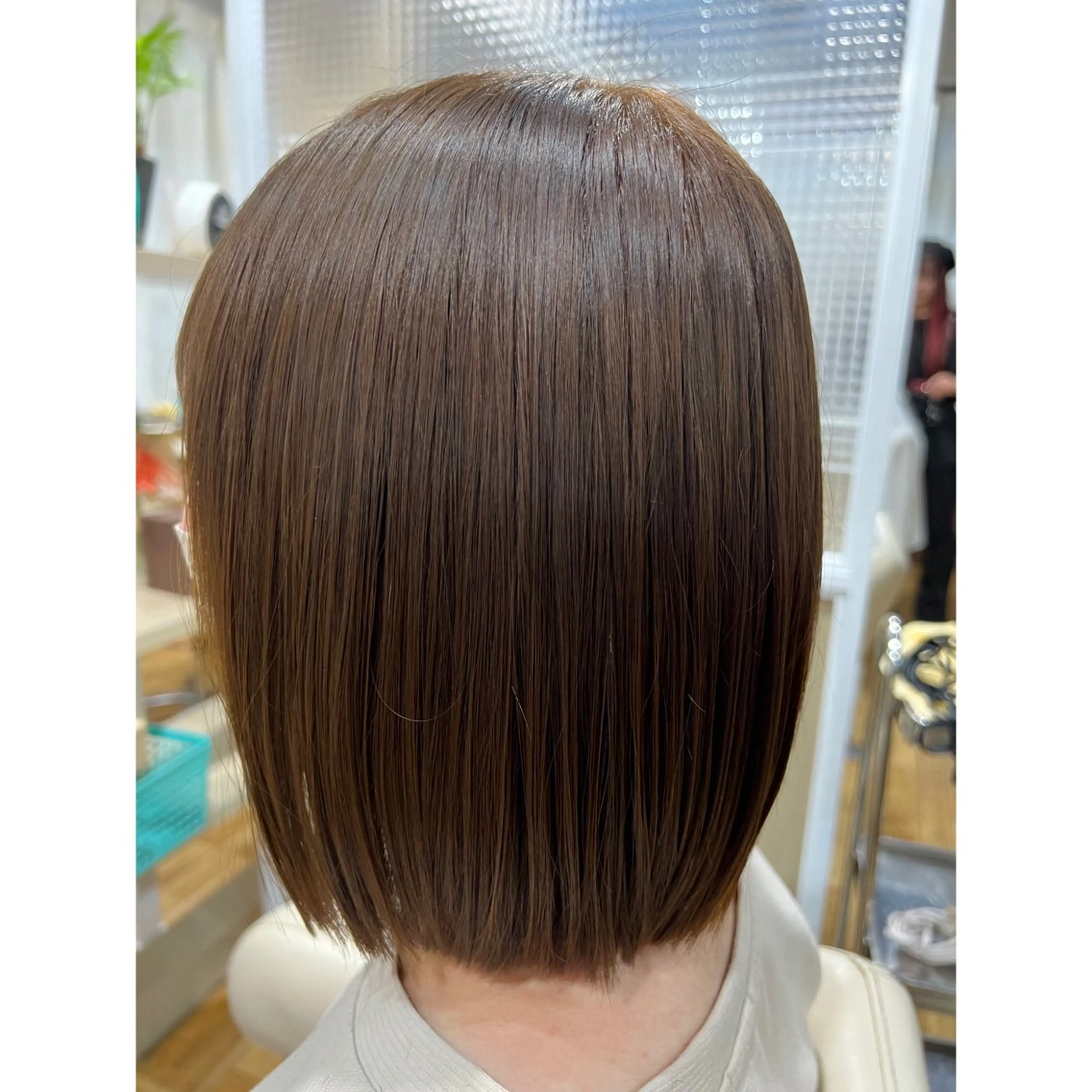 ミディアム 佐藤 理恵子のヘアスタイル