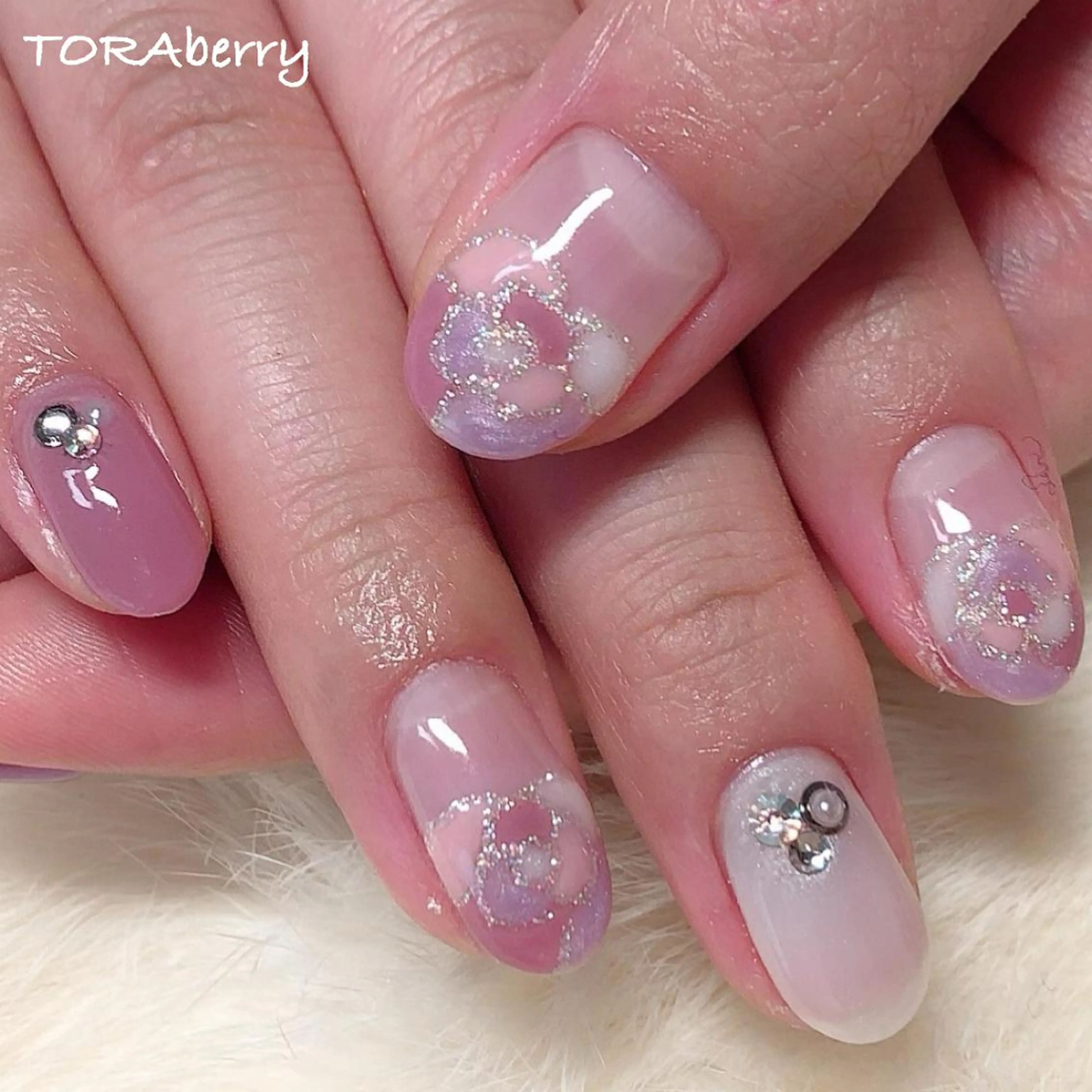 ネイル フレンチネイル ハンドネイル ネイリスト なつみのネイルデザイン