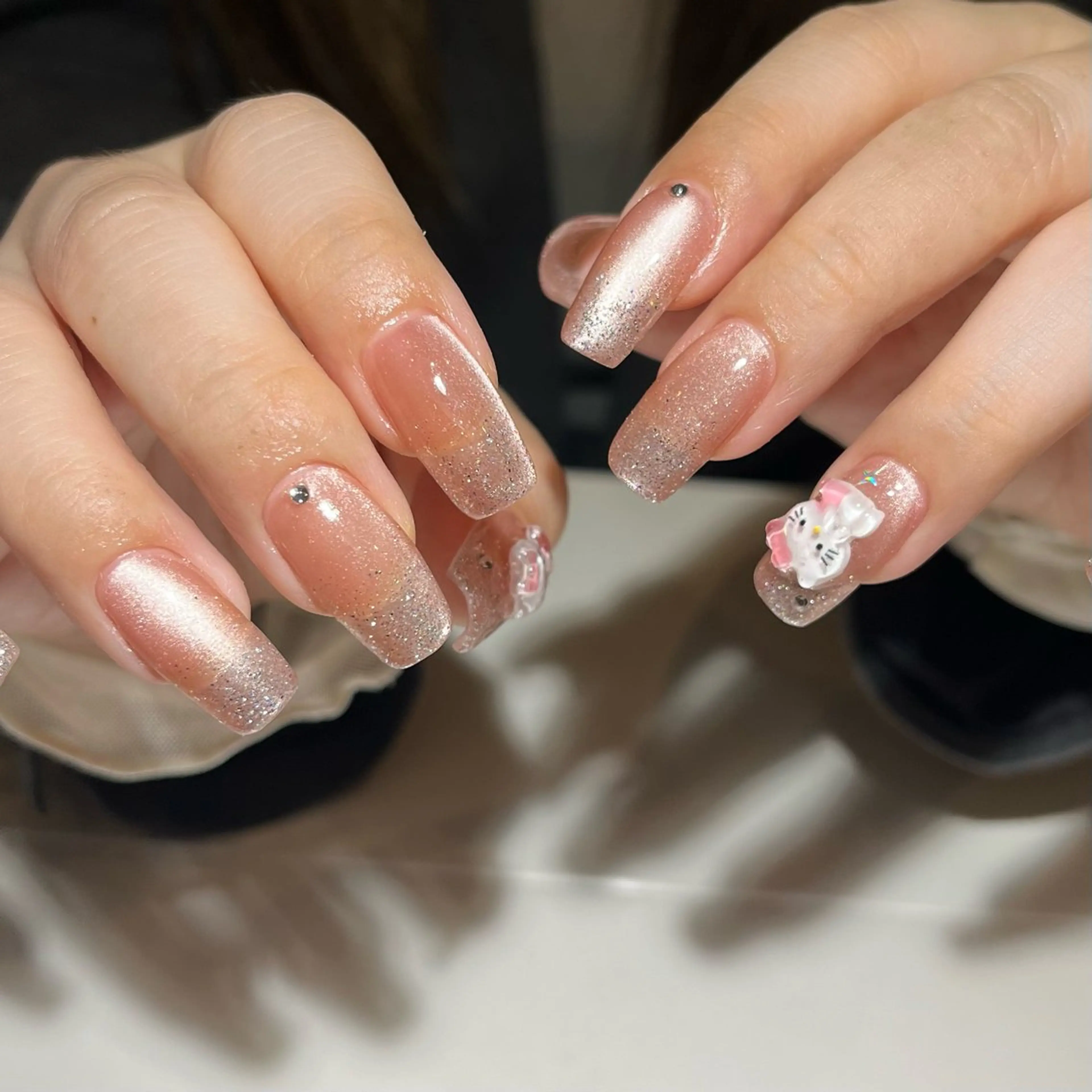 ネイル グラデーション ラメ(グリッター) ピンク シルバー ballie／小野原 なつみのネイルデザイン