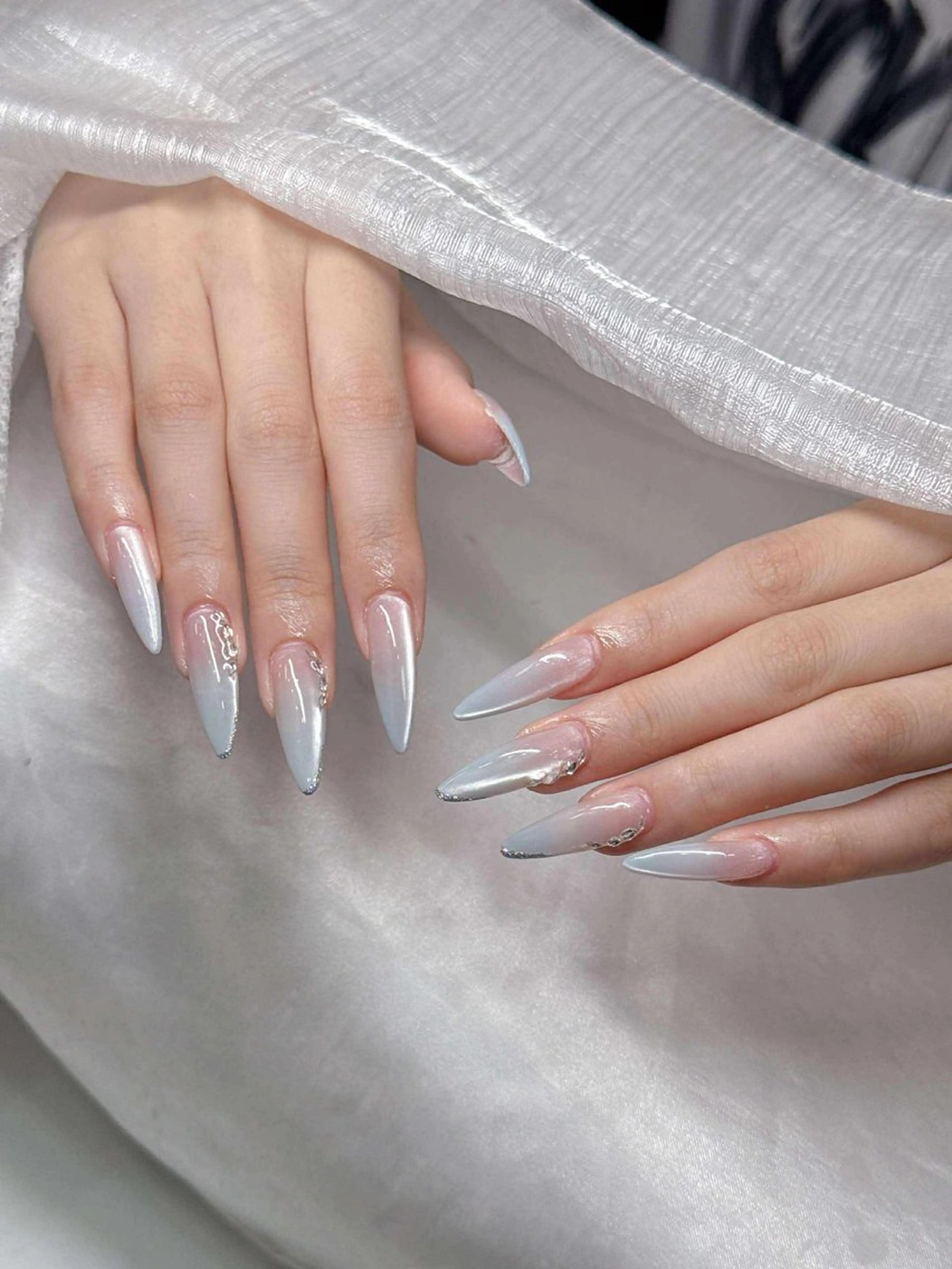 ネイル ハンドネイル Lee Nailsのネイルデザイン