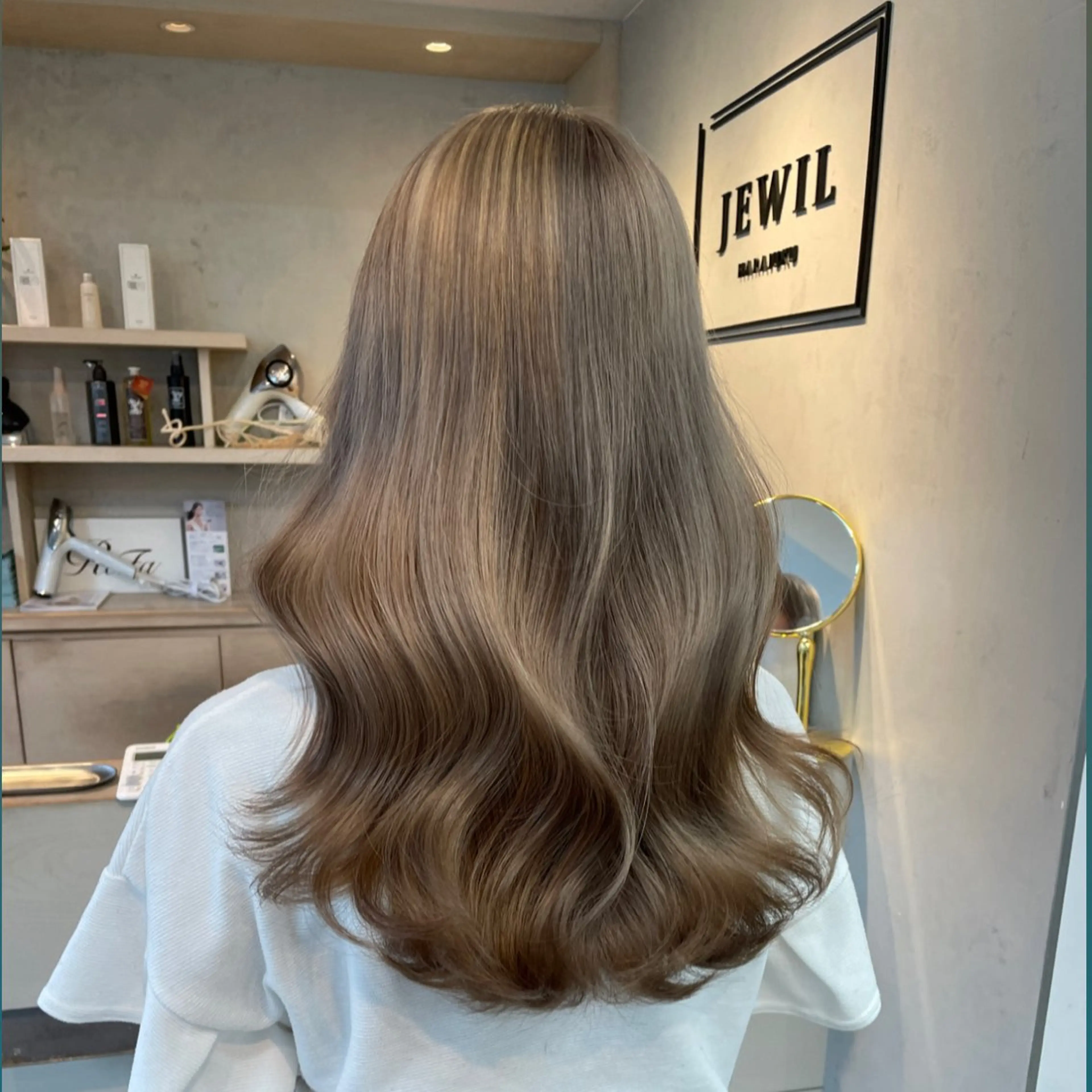ロング カラー ブリーチなしピンク 赤井龍斗のヘアスタイル