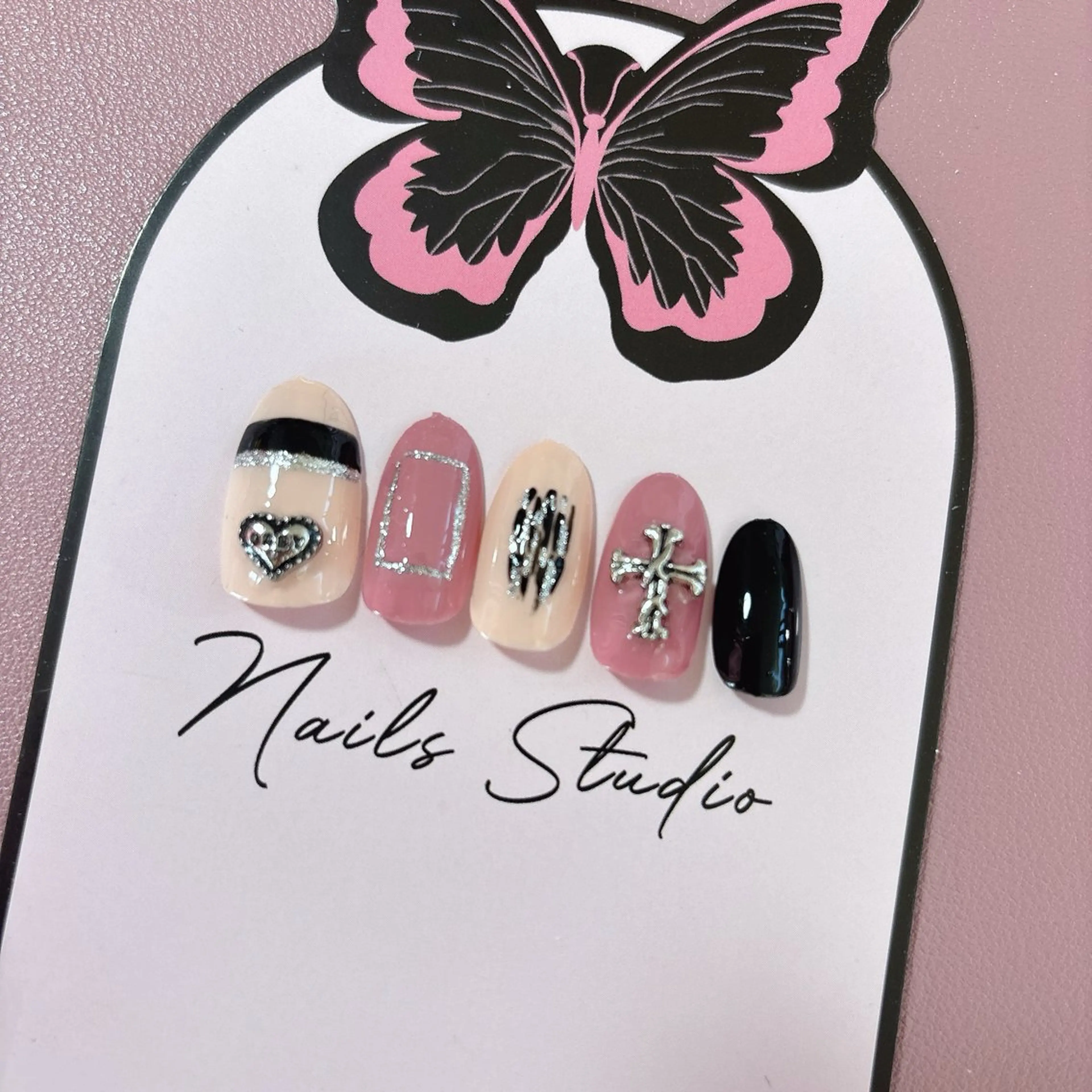 ネイル MignonReve 🎀Sayaのネイルデザイン