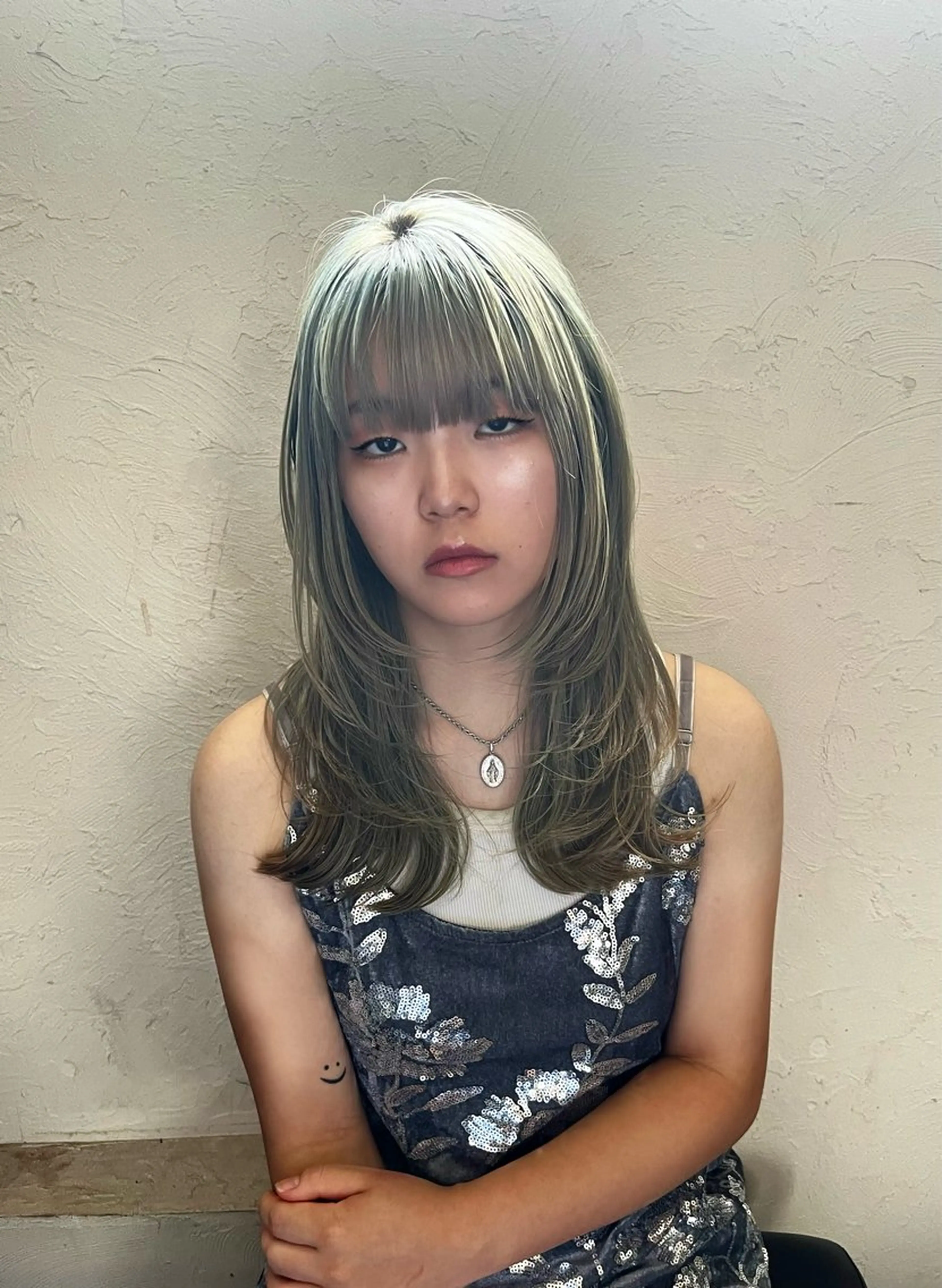 ミディアム カラー ミント ミントグリーン レイヤーカット カット ヘアカラー トリートメント レイヤーカット/ブラ ウンカラー/河野凜のヘアスタイル