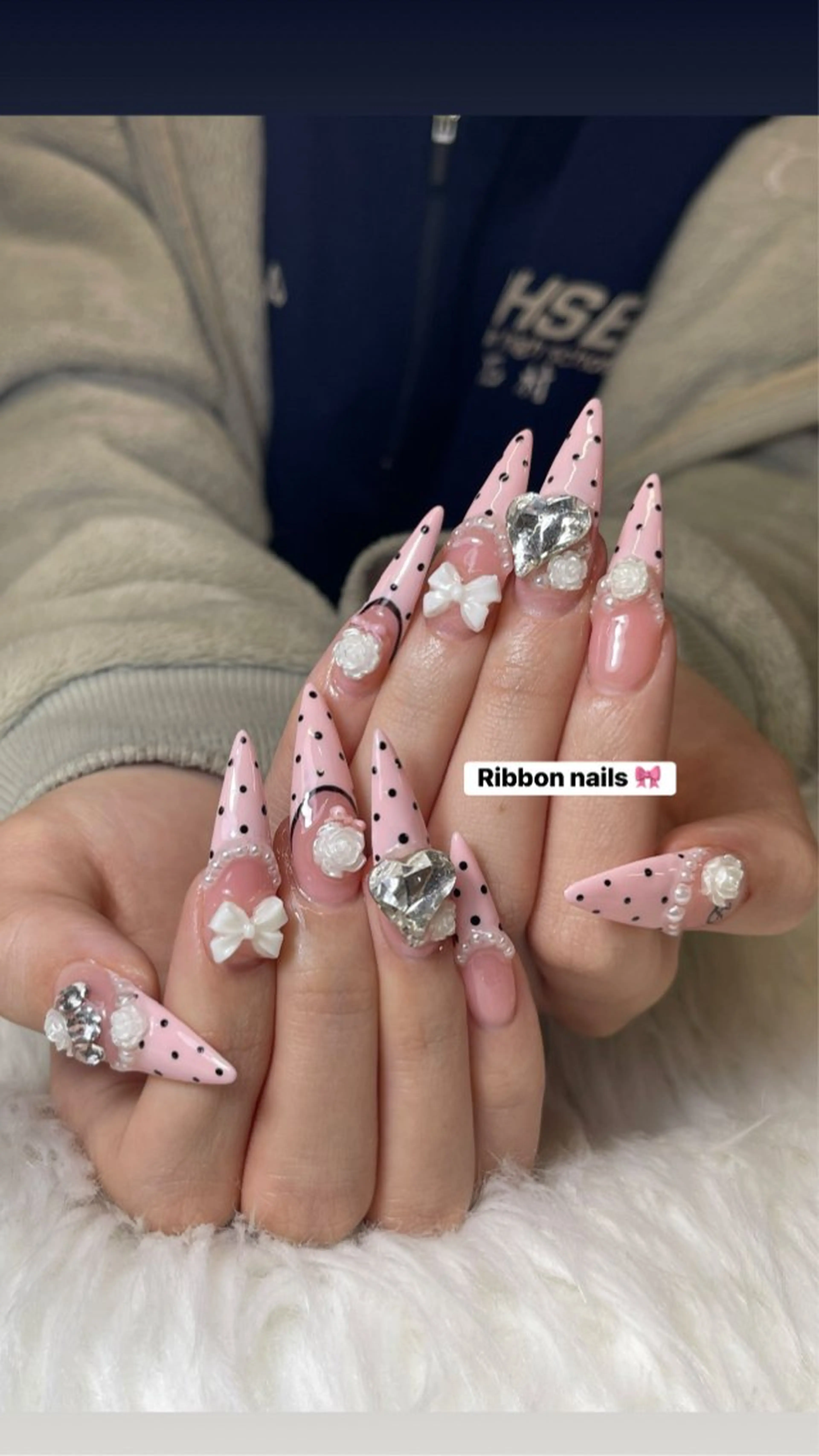 ネイル アートネイル ストーンネイル ネイルチップ ハンドネイル NiJi Nailsのネイルデザイン