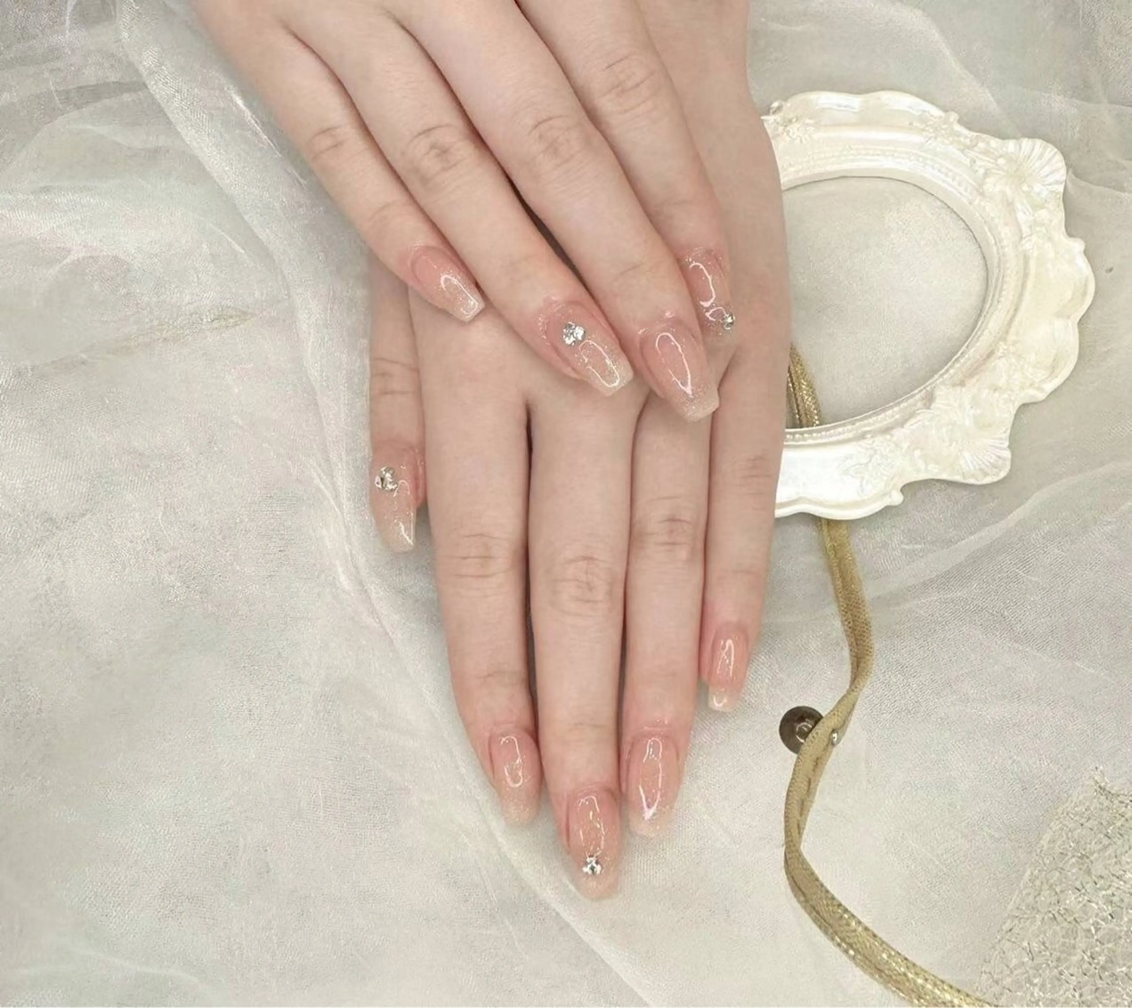 ネイル ゴールド ラメ(グリッター) ストーンネイル babarla Nailのネイルデザイン