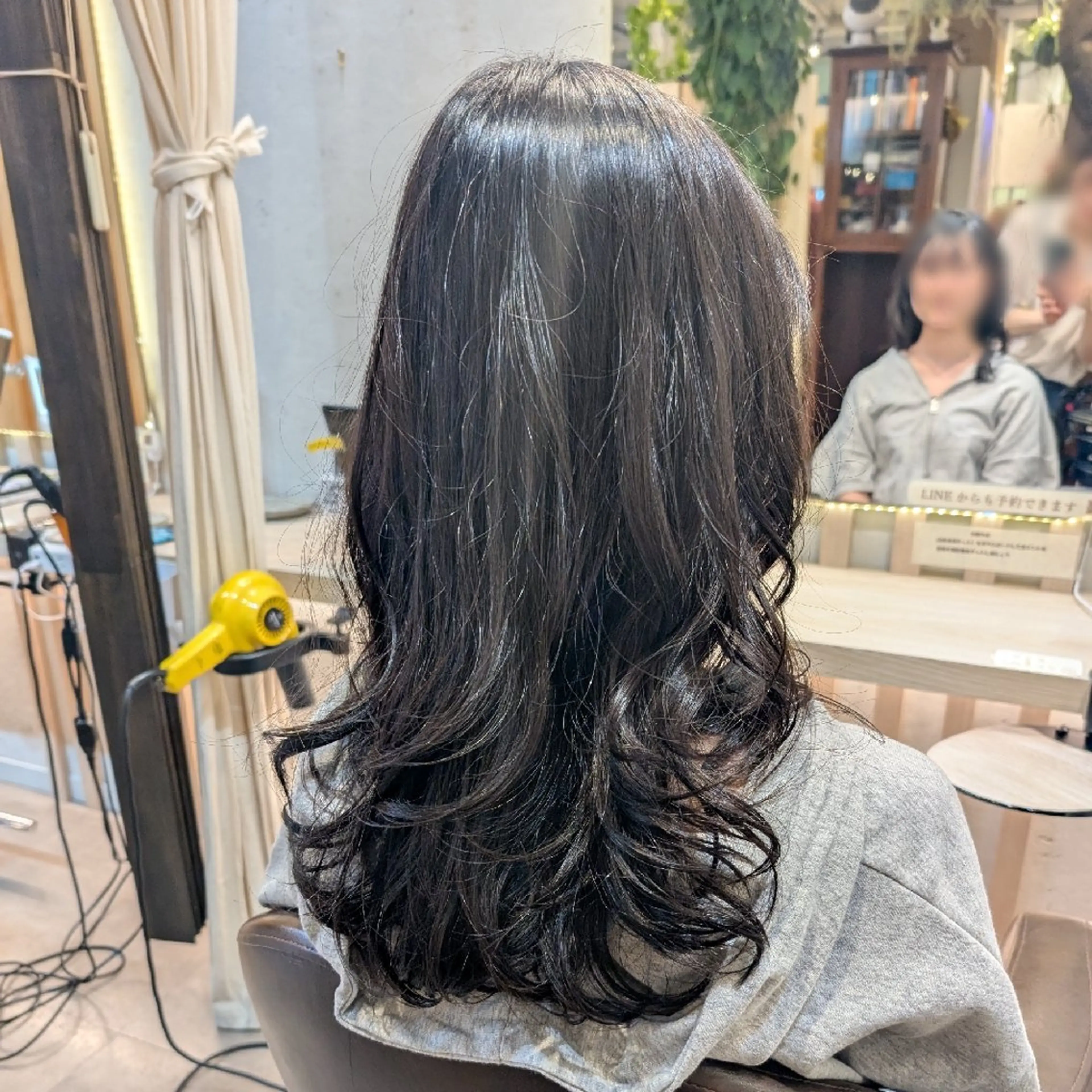 セミロング レイヤーカット koto💭 コトのヘアスタイル