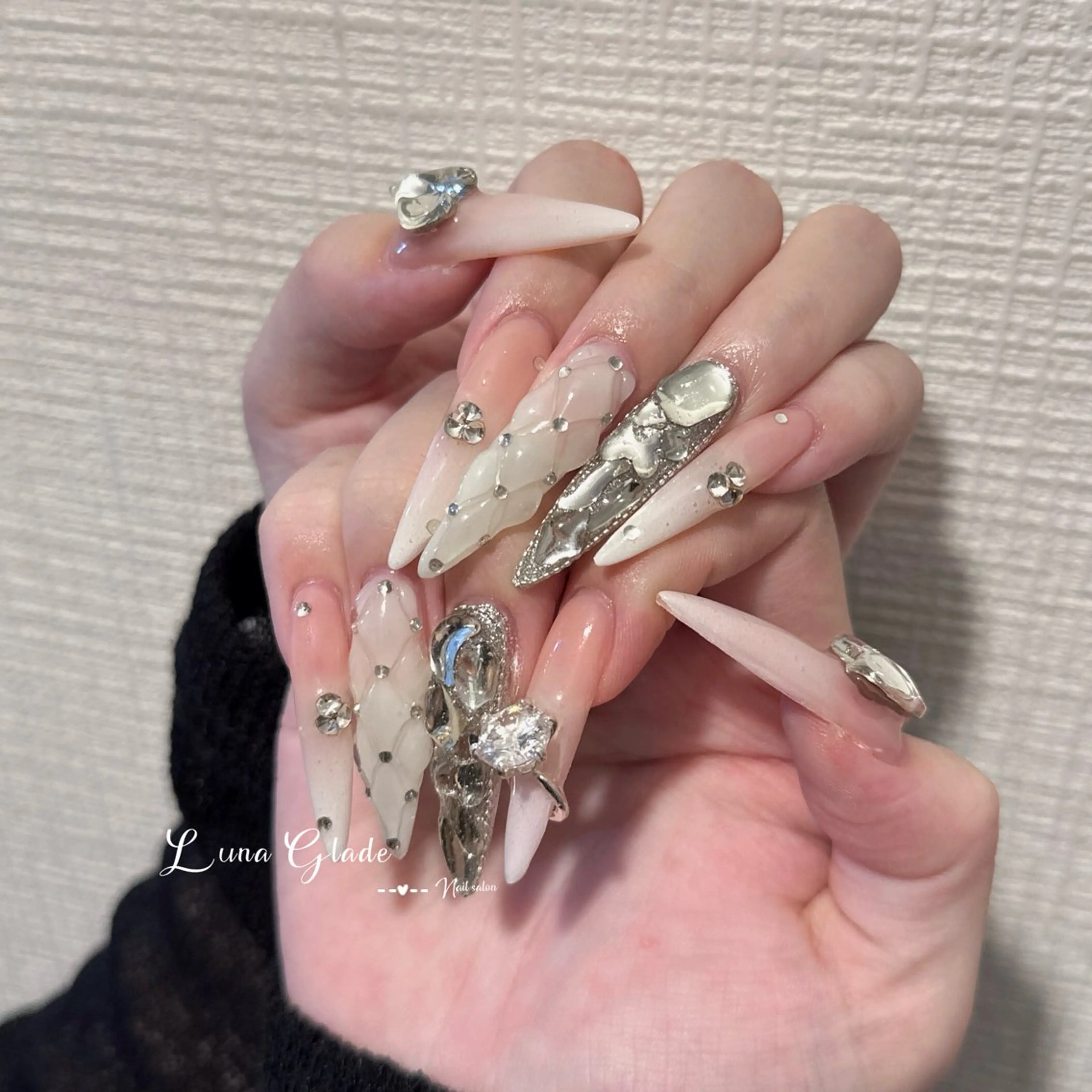 ネイル ハンドネイル Luna Gladeのネイルデザイン