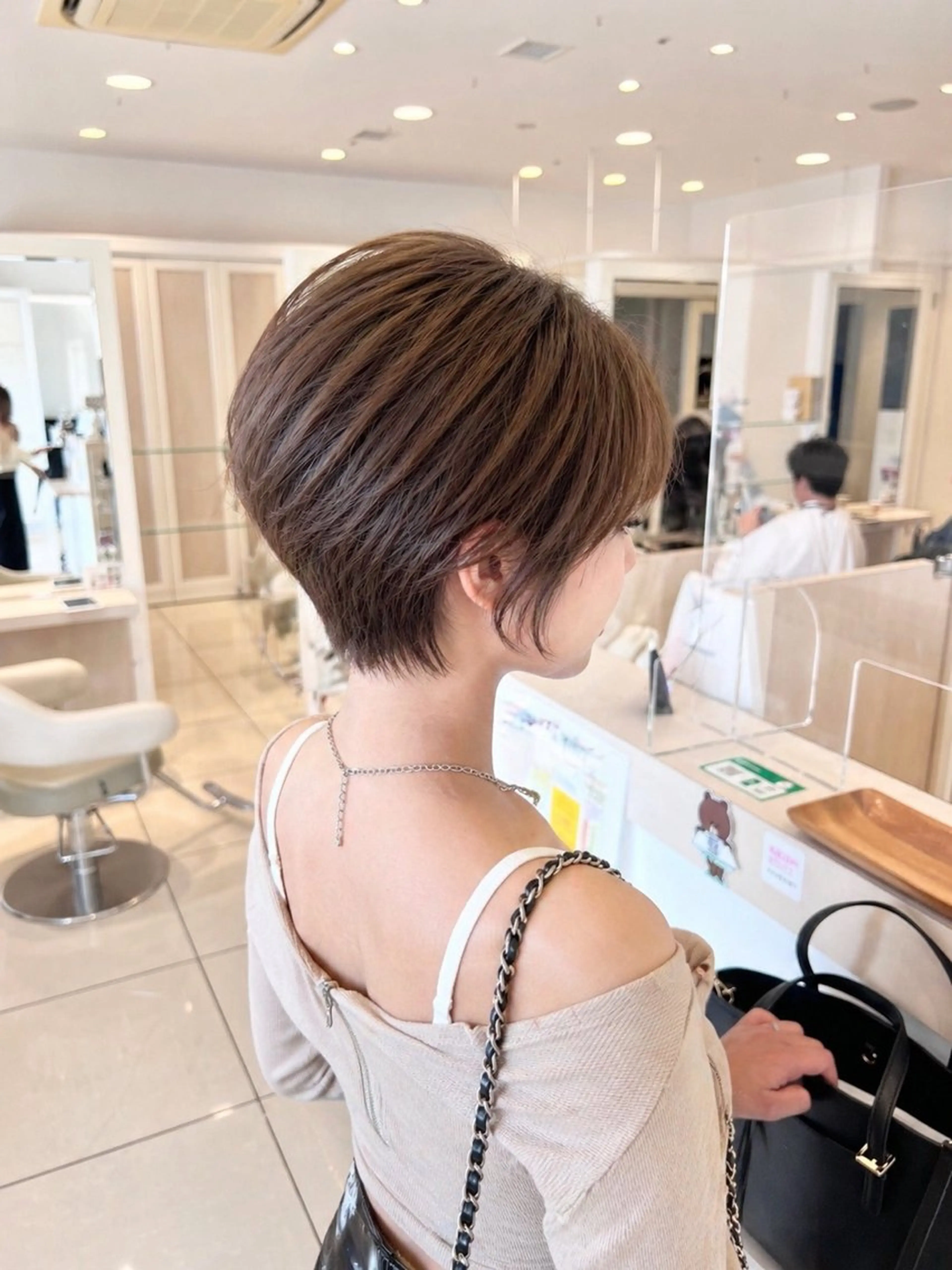 ショート カラー カット ヘアカラー トリートメント 金子 直樹のヘアスタイル
