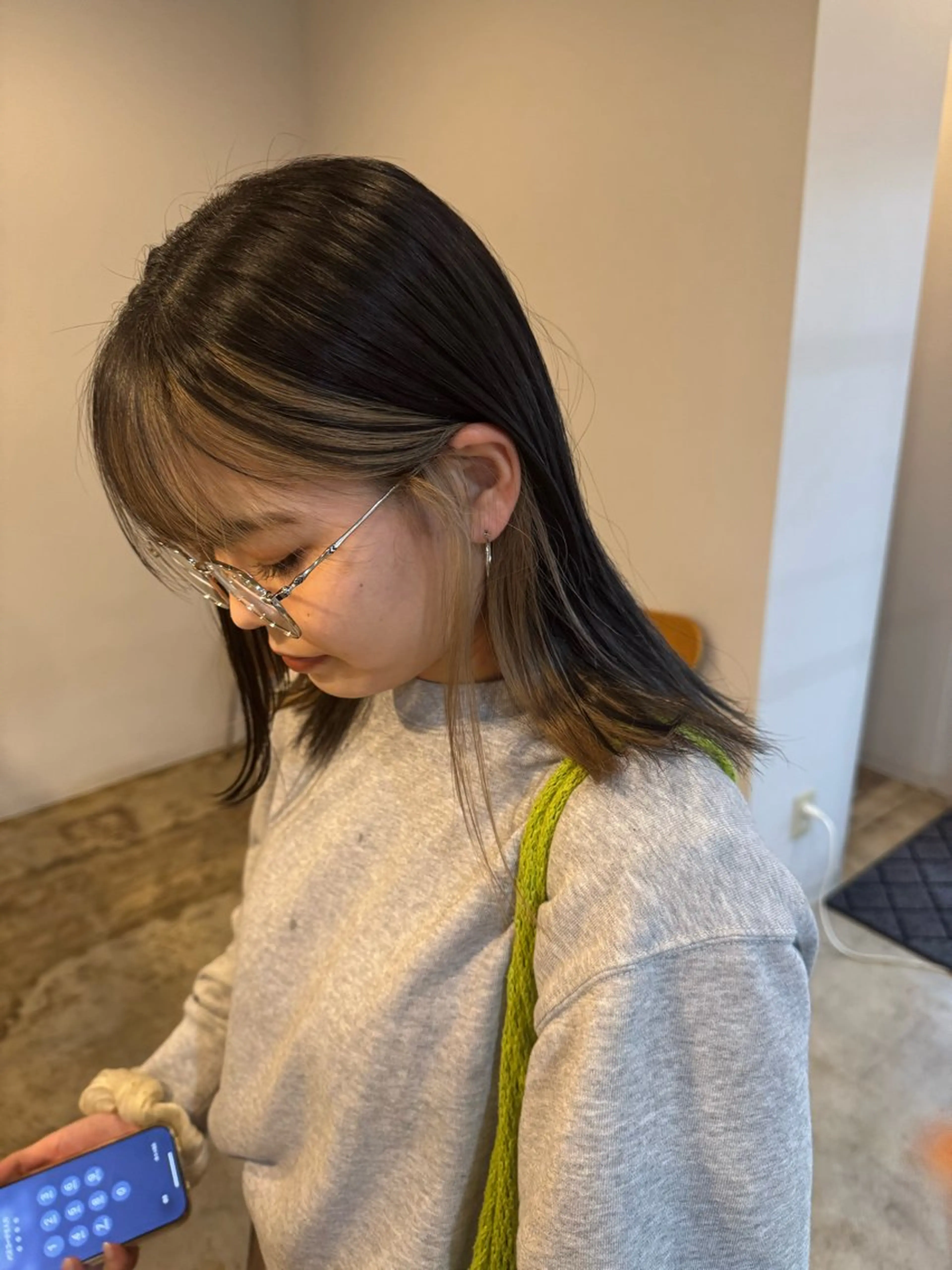 カット+インナーブリーチ1回+カラー+クイックトリートメント(胸下料金+¥770)(インナーブリーチ2回+¥3,850)の写真