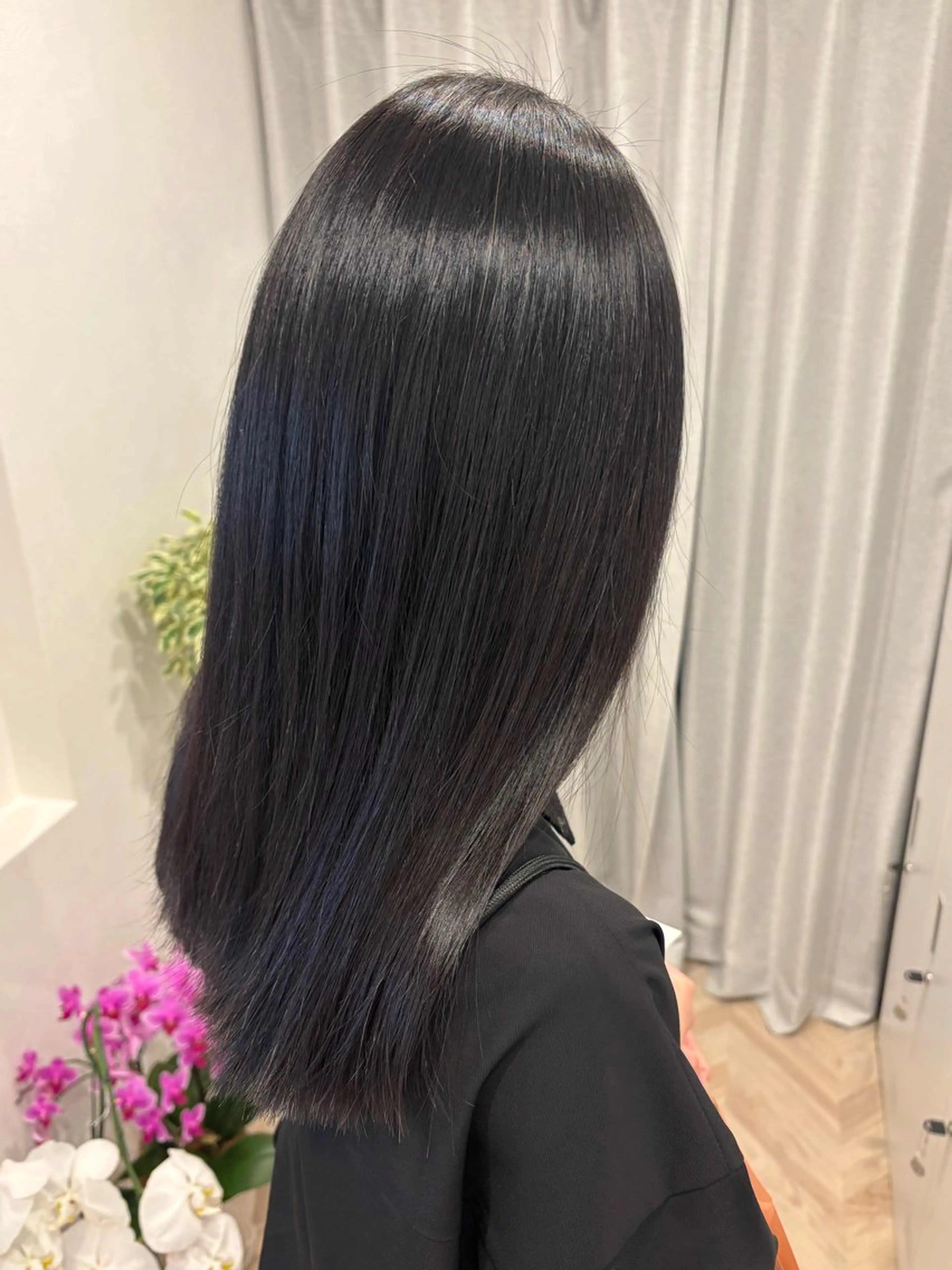 ミディアム パーマ 縮毛矯正 椎名 紗愛のヘアスタイル