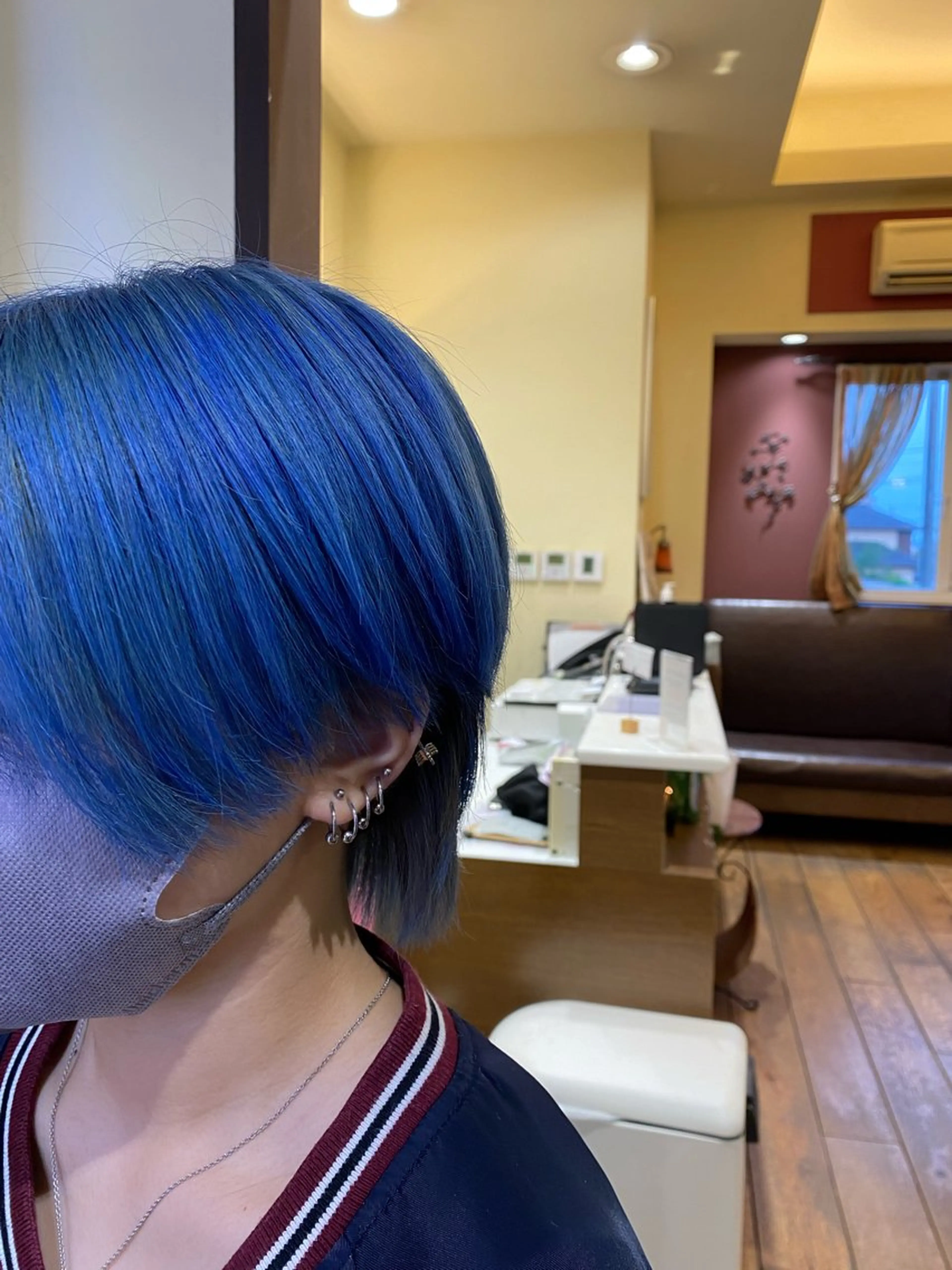 ショート カラー ブリーチ 透明感カラー デザインカラー ダブルカラー ハイトーンカラー 坂本 裕樹のヘアスタイル