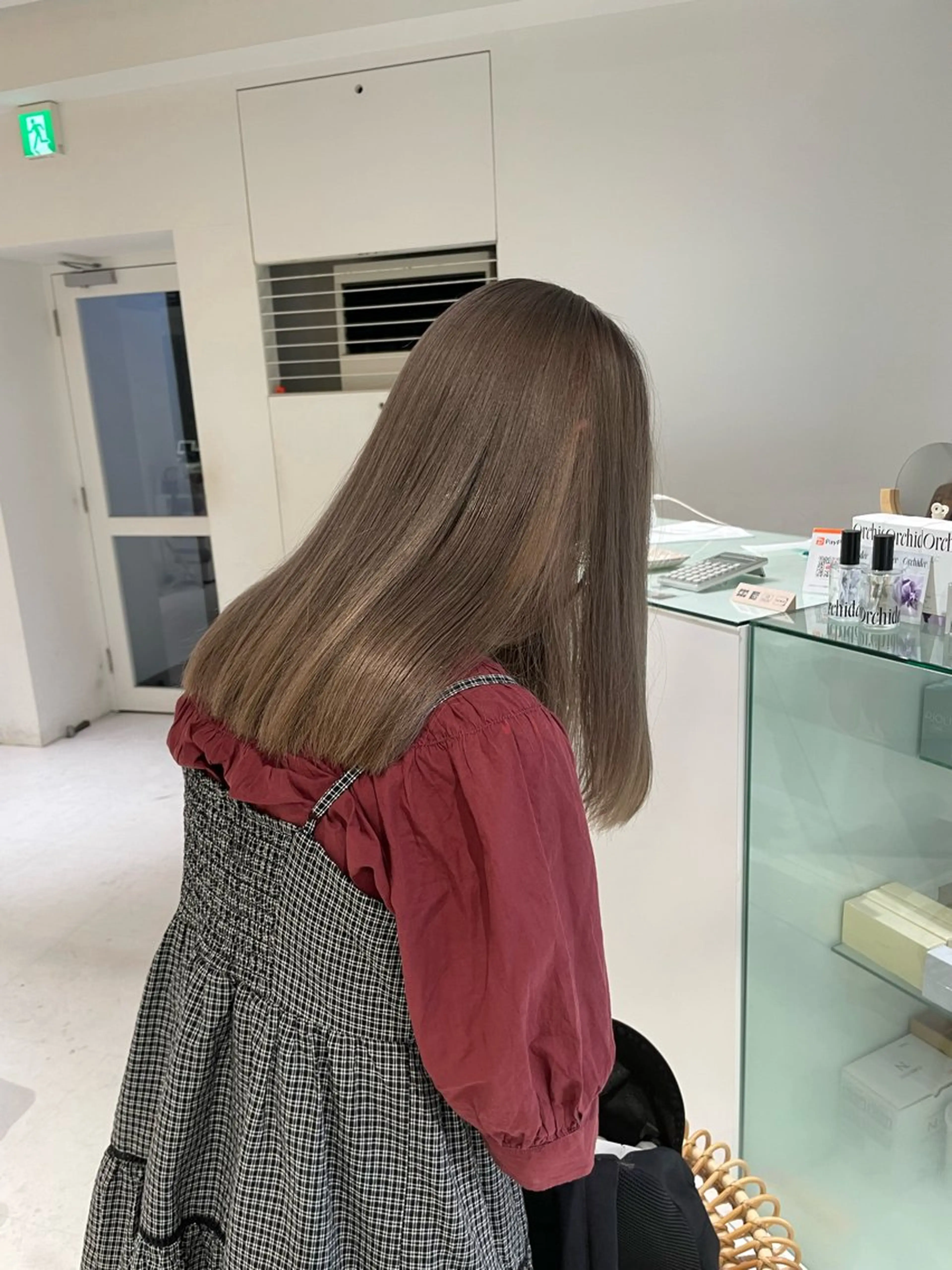 ロング カラー ブリーチ 透明感カラー カット ヘアカラー トリートメント loely 💞miyuのヘアスタイル