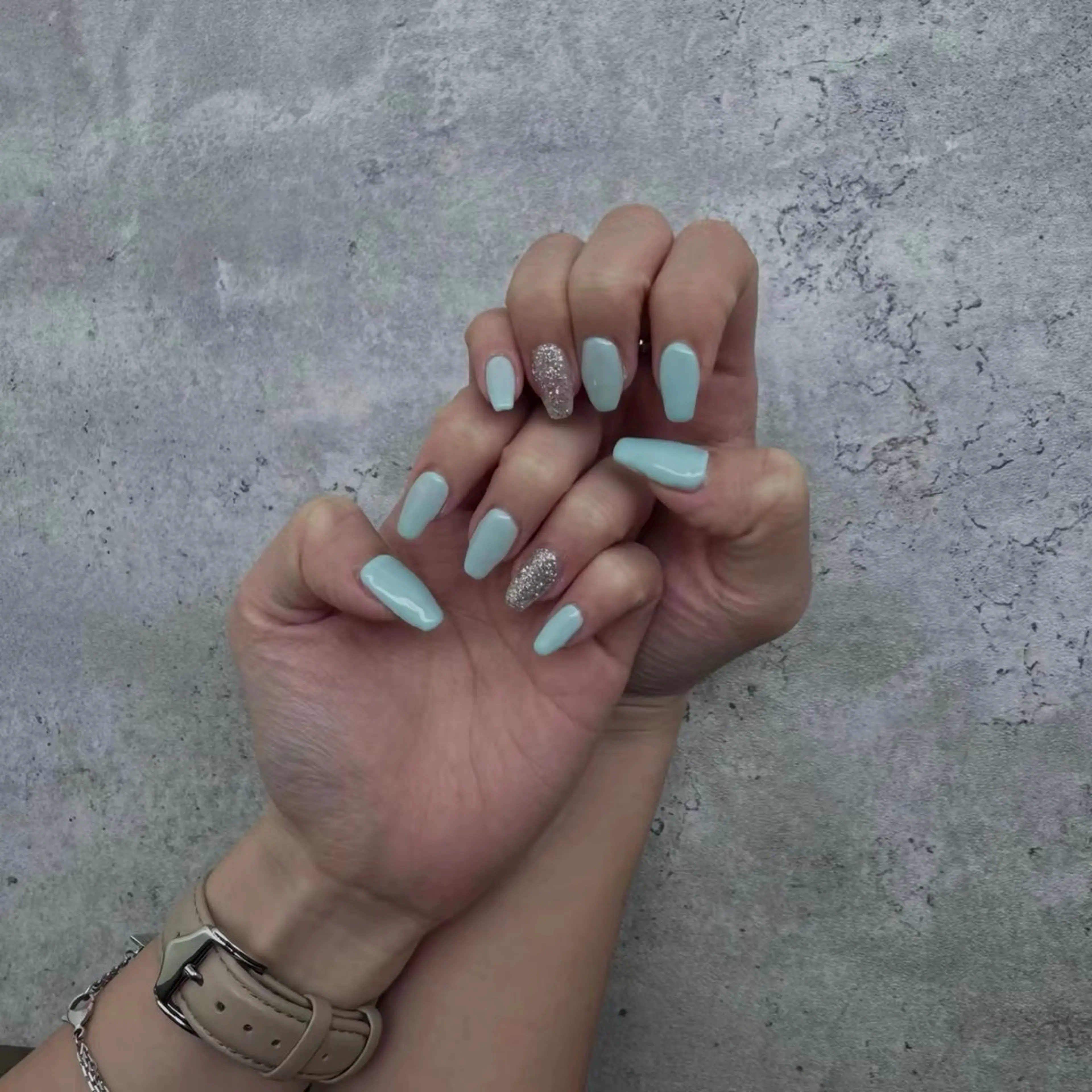 ネイル ハンドネイル 奥岡 花恋のネイルデザイン