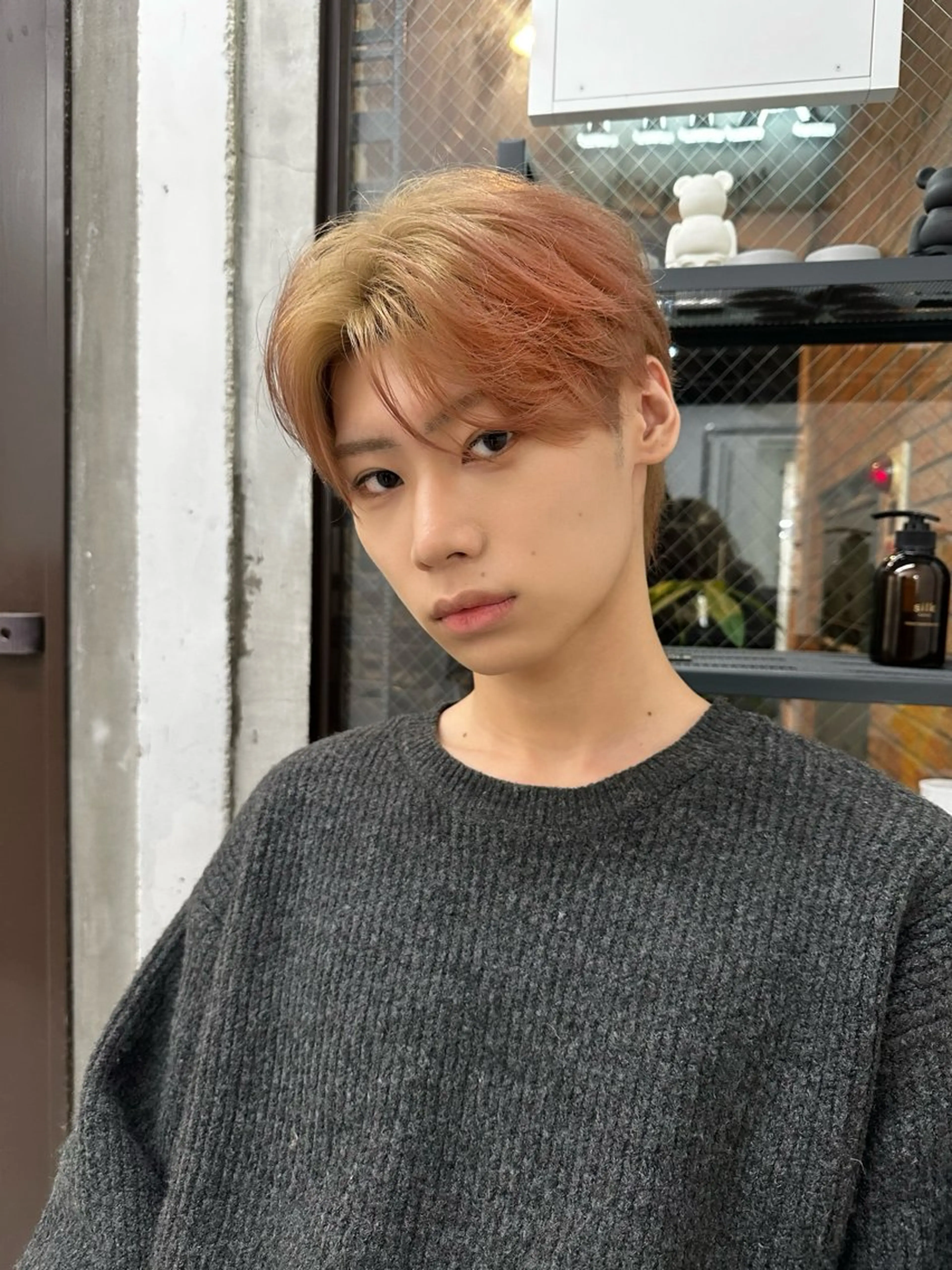 ミディアム カラー メンズ メンズブリーチ ブリーチ デザインカラー グラデーションカラー 外国人風カラー 🧃Kawakami kotomi🧃のヘアスタイル