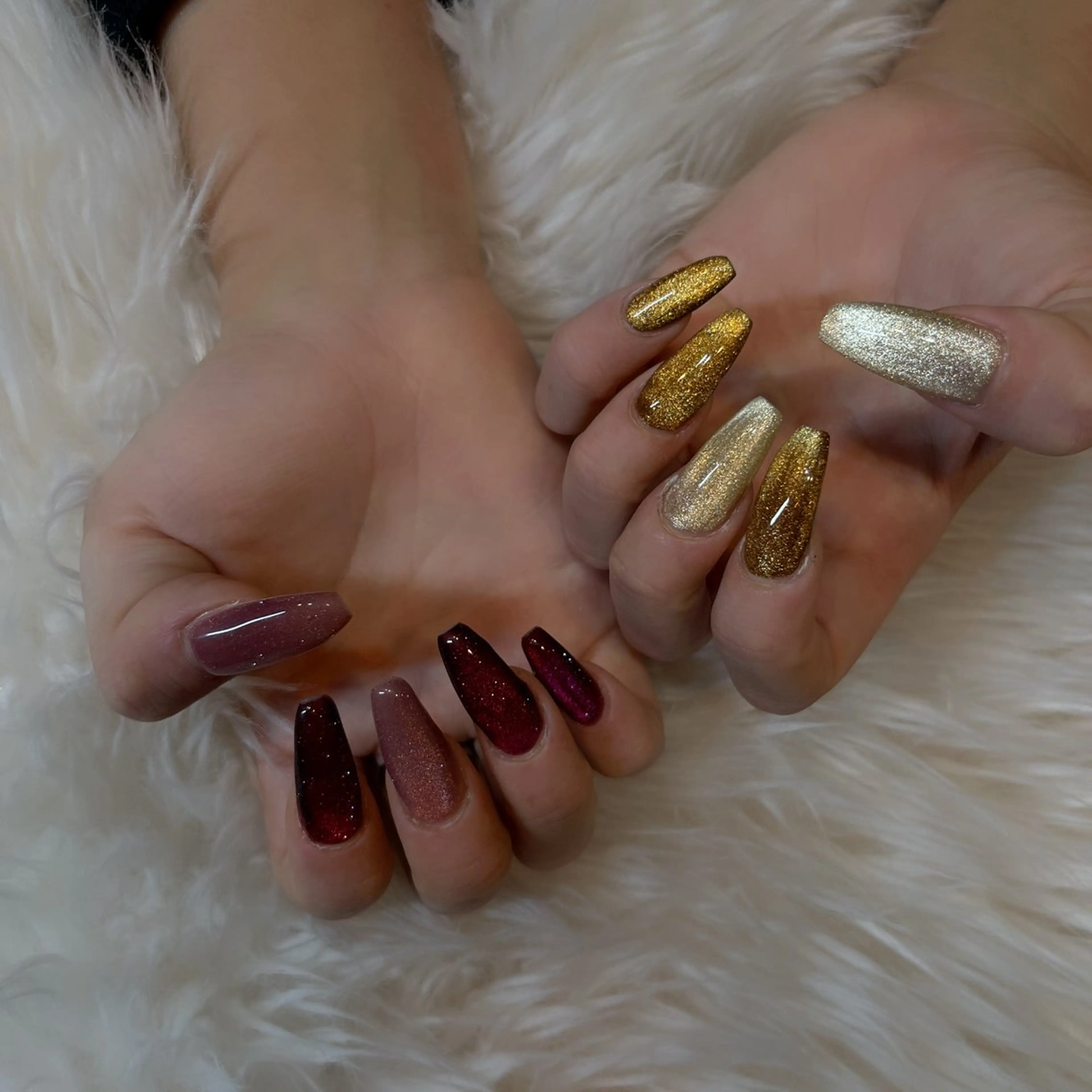 メンズ ネイル 長さ出し ゴールド マグネットネイル ピンク ハンドネイル Private Atelierのネイルデザイン