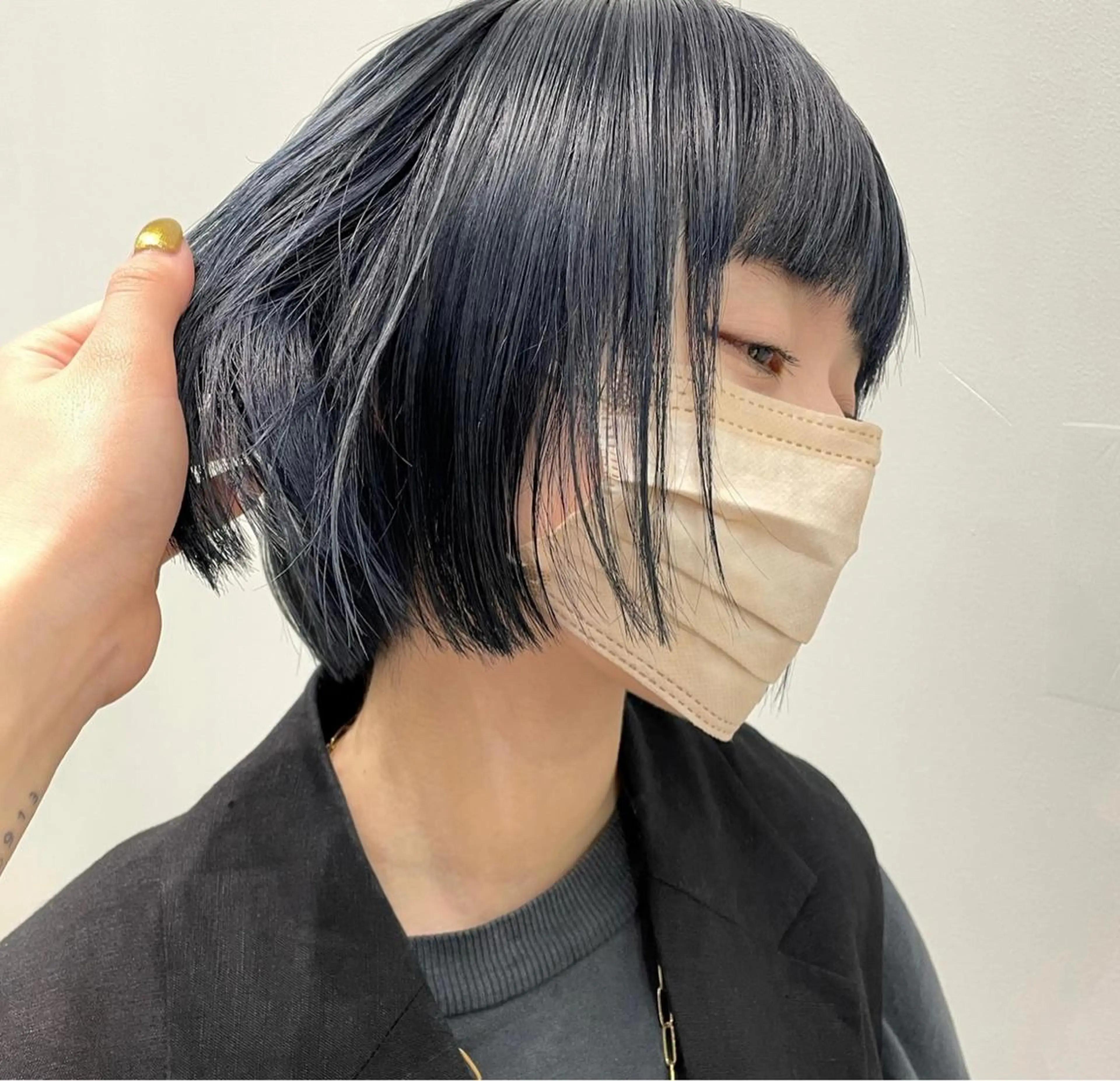 ミディアム カラー カット ヘアカラー GO TODAY シェアサロン Flos店所属・🫧ハイトーン✨格安 より質💐マンツーマのヘアスタイル