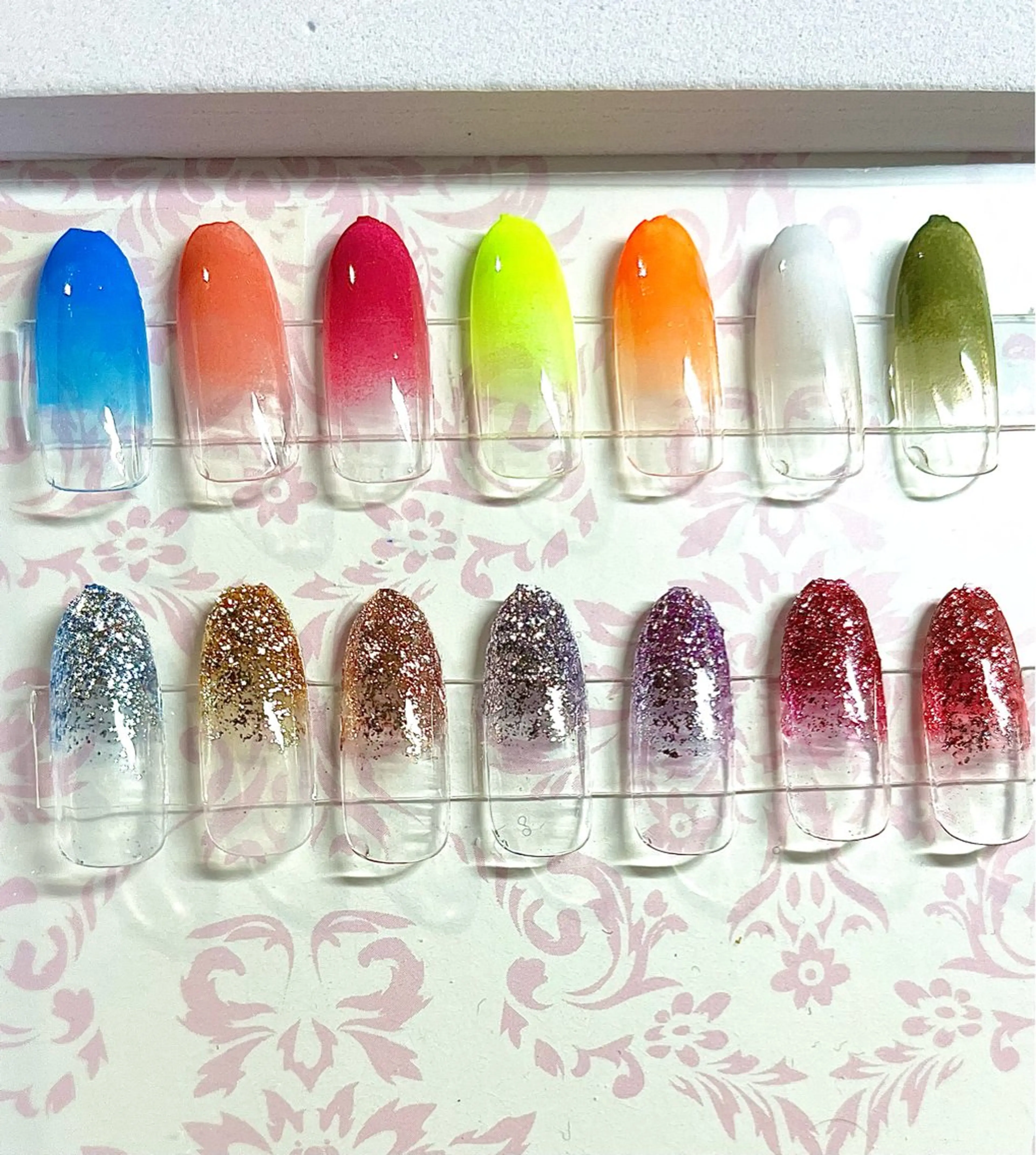 ネイル グラデーション ハンドネイル ビューティーサロン美舞所属・mibu⭐︎ 髙橋のネイルデザイン