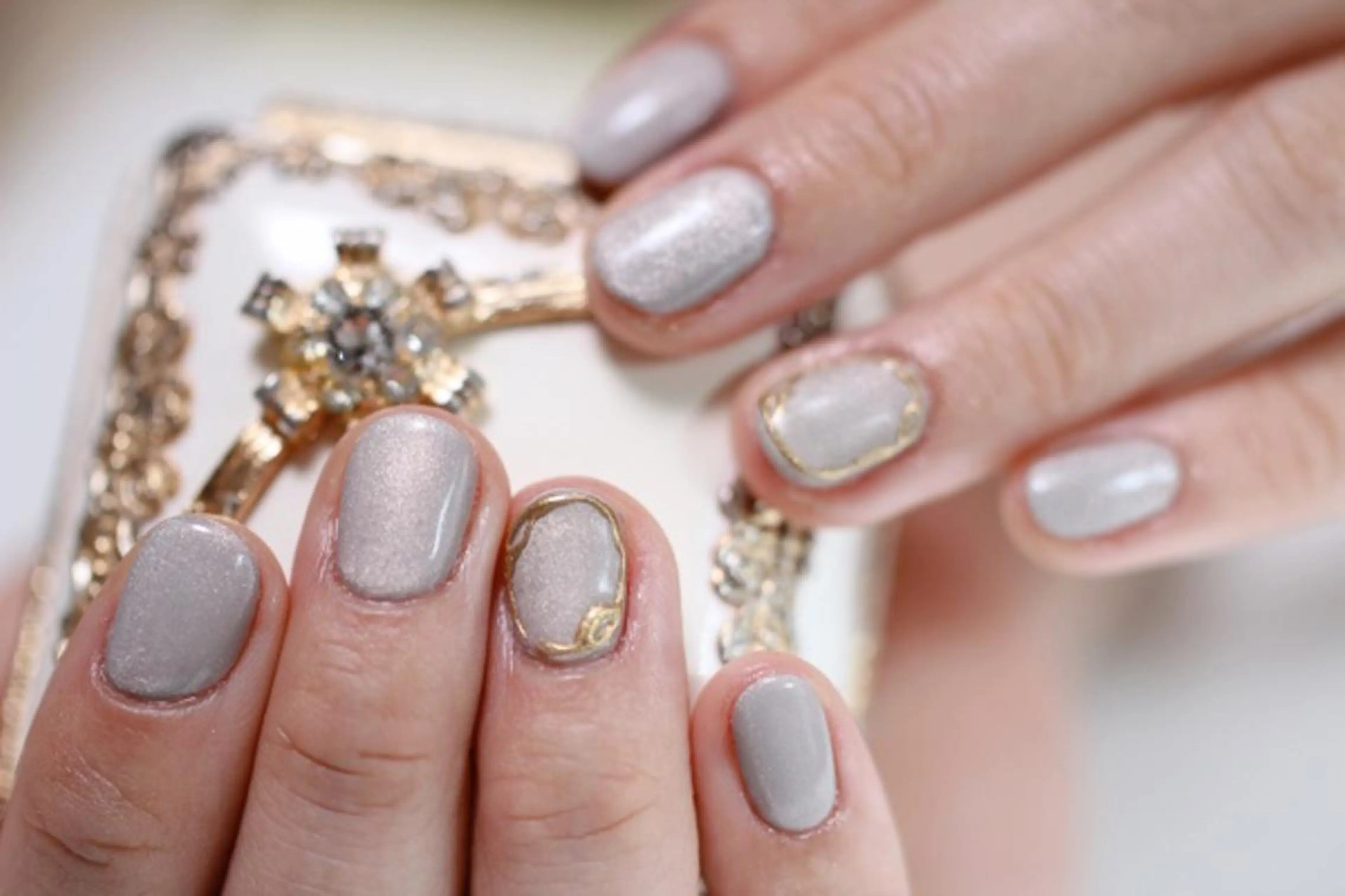 ネイル ジェルネイル ゴールド マグネットネイル しみ えんのネイルデザイン