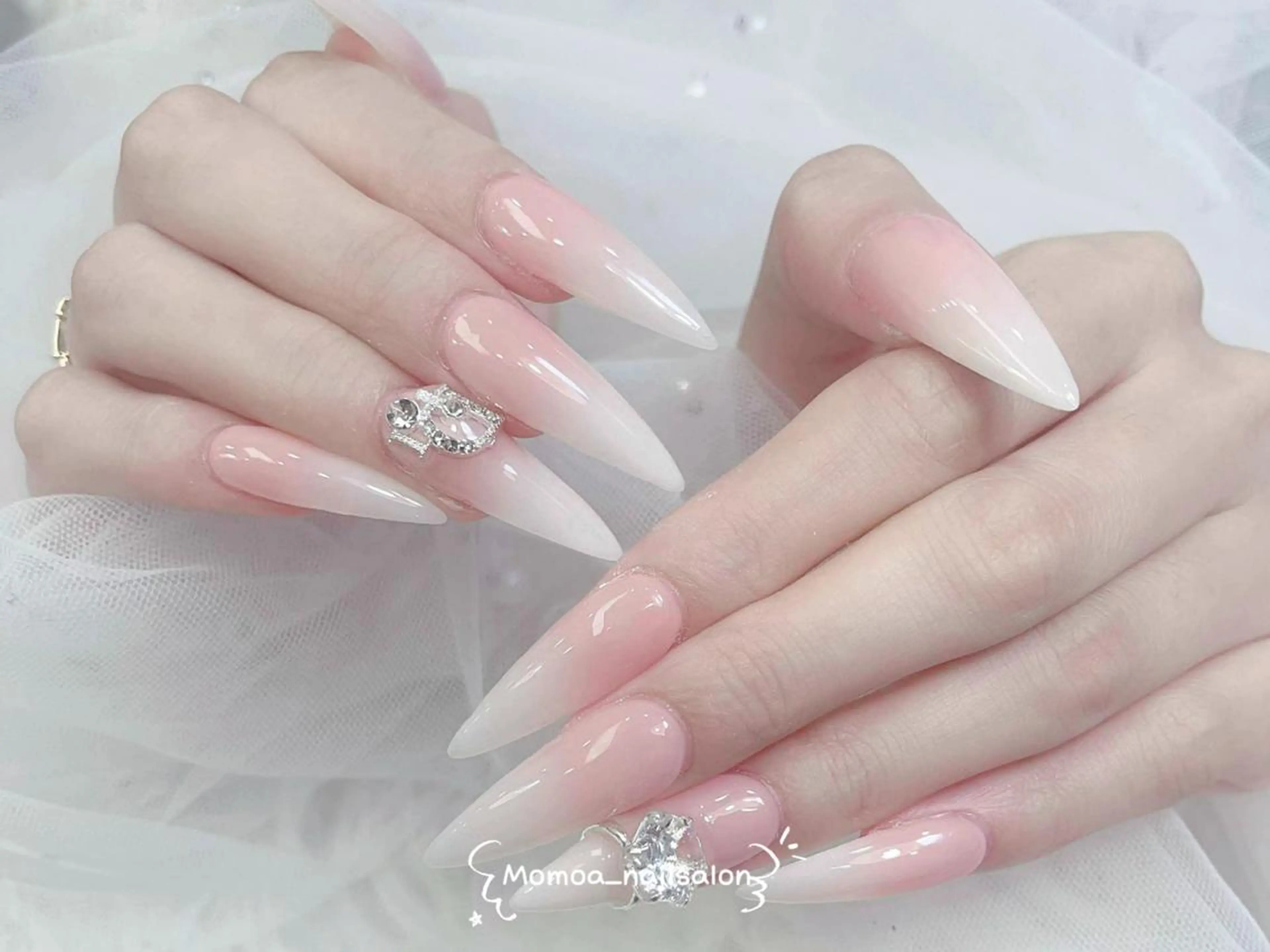 ネイル キラキラネイル 韓国ネイル スカルプネイル kawaiiko サロンのネイルデザイン