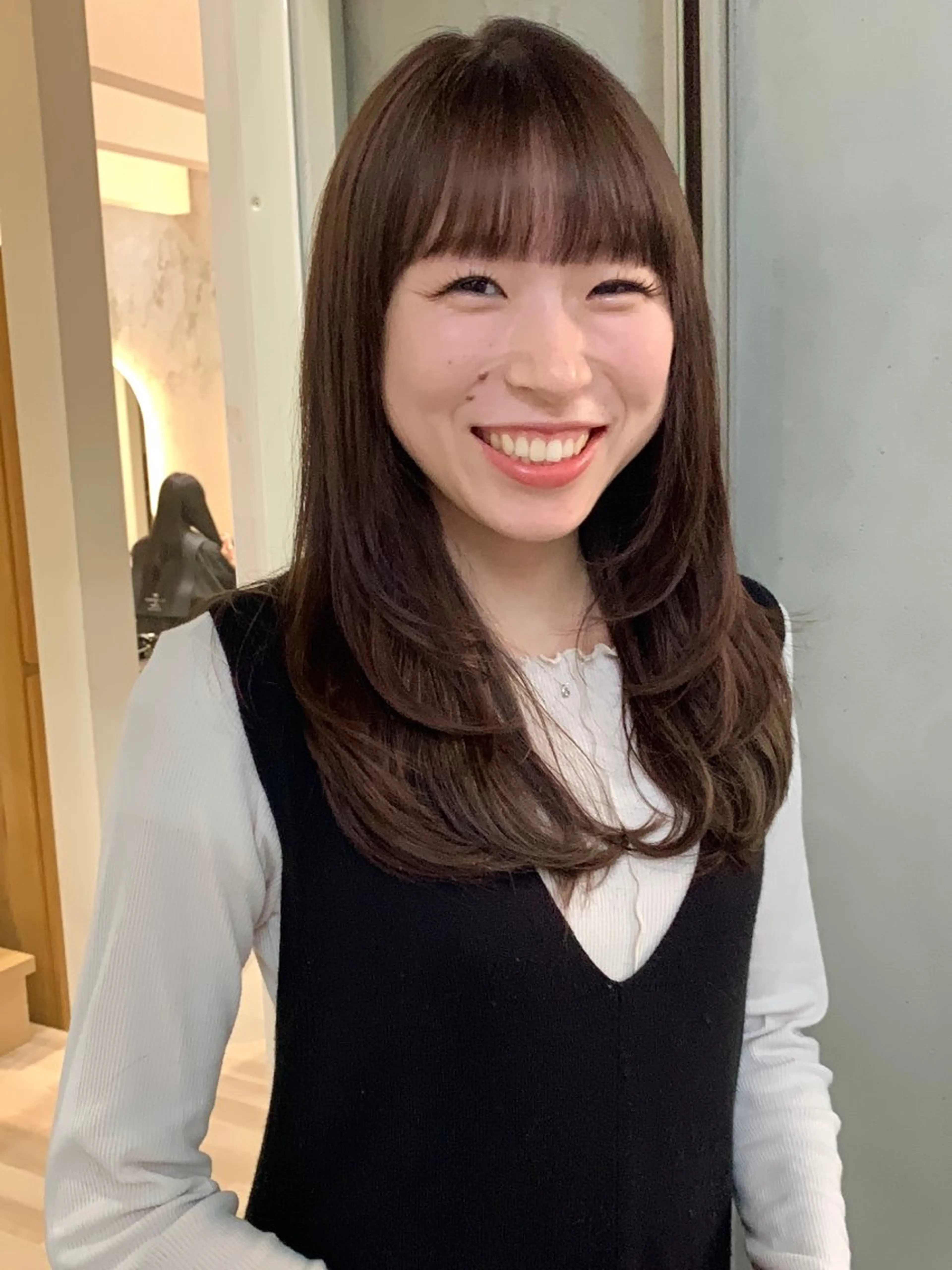 セミロング カラー 顔まわりレイヤー レイヤーカット カット ヘアカラー ✨コテ巻き風パーマ ✨川合佑哉のヘアスタイル